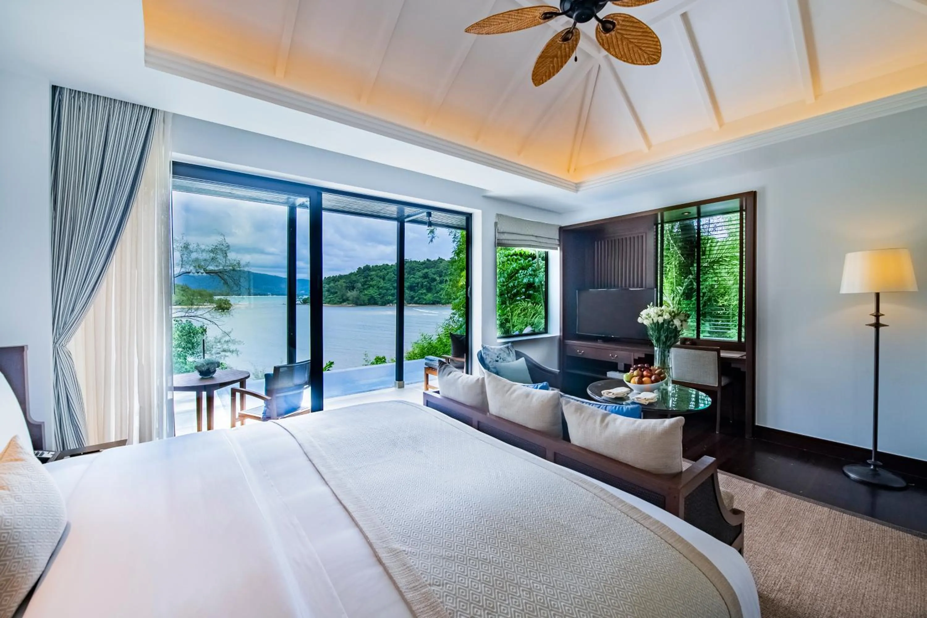 Photo of the whole room, Bed in Anantara Layan Phuket Resort