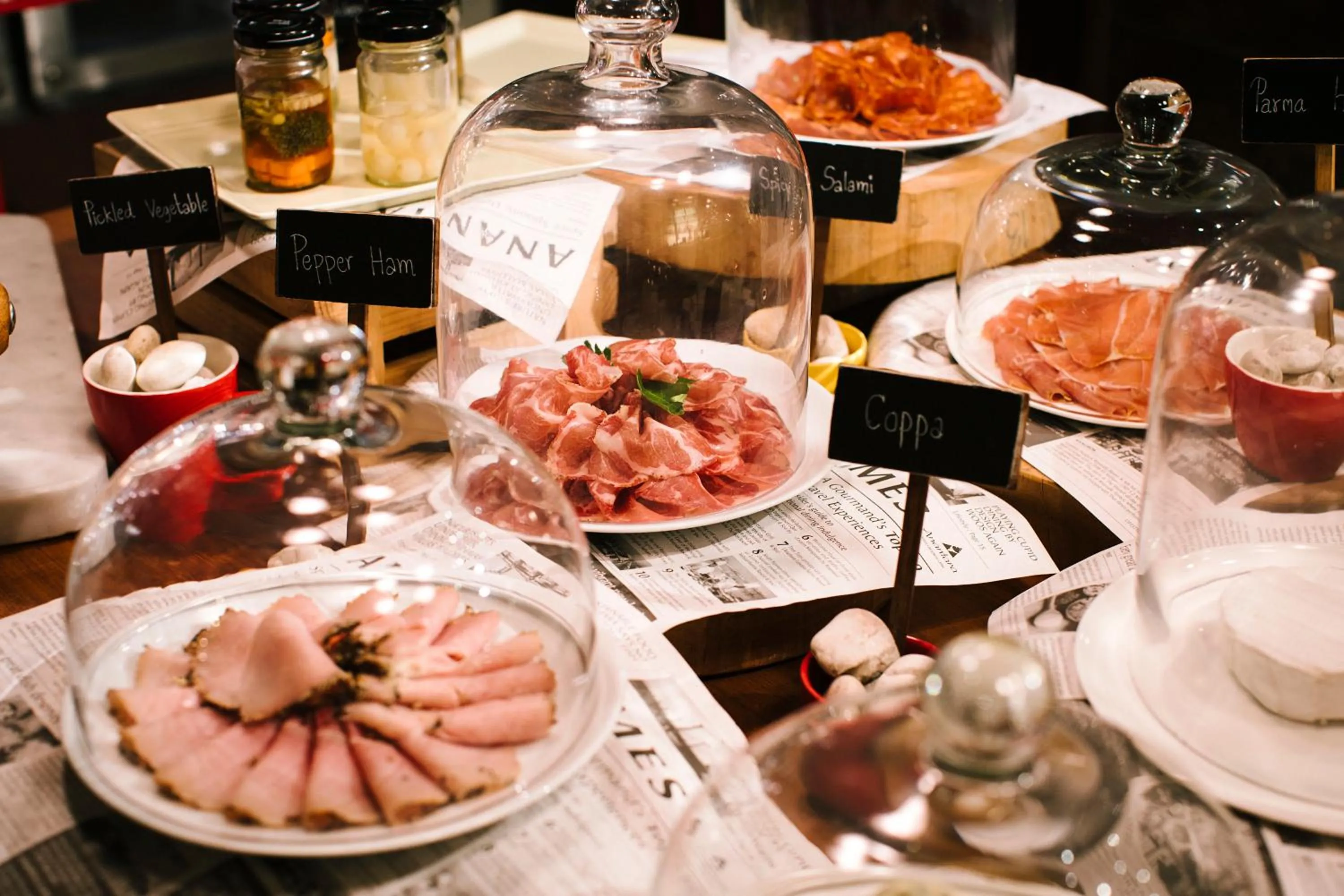 Restaurant/places to eat in Anantara Layan Phuket Resort