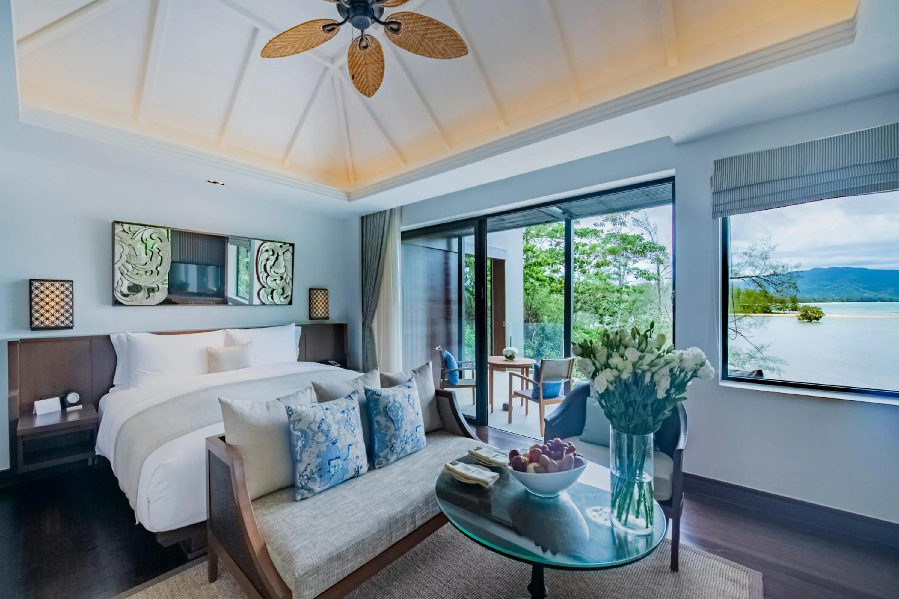 Photo of the whole room, Bed in Anantara Layan Phuket Resort