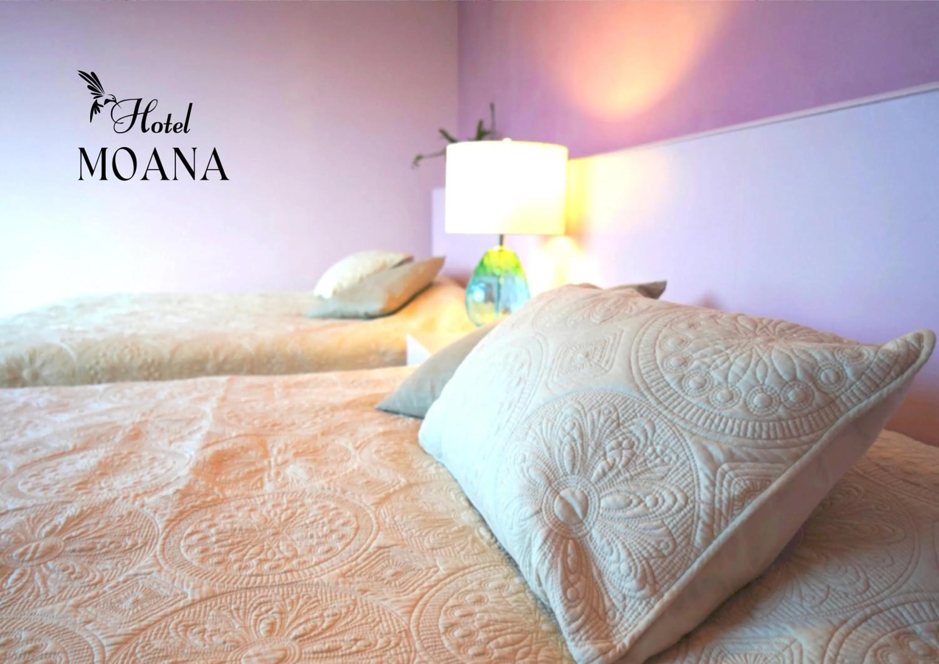 Bed in Hotel MOANA絶景オーシャンビューカフェラウンジ朝食付き