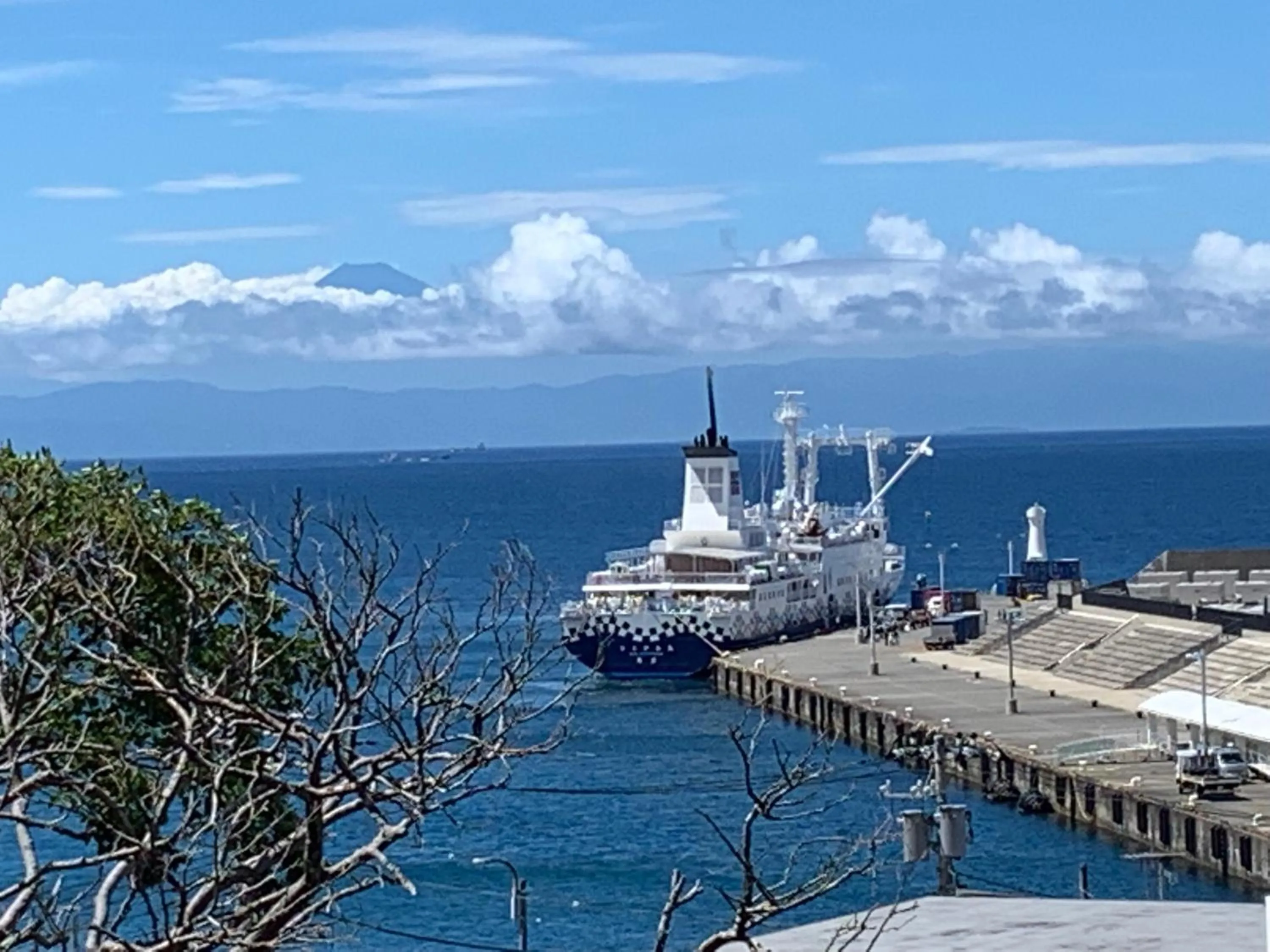 View (from property/room) in Hotel MOANA絶景オーシャンビューカフェラウンジ朝食付き