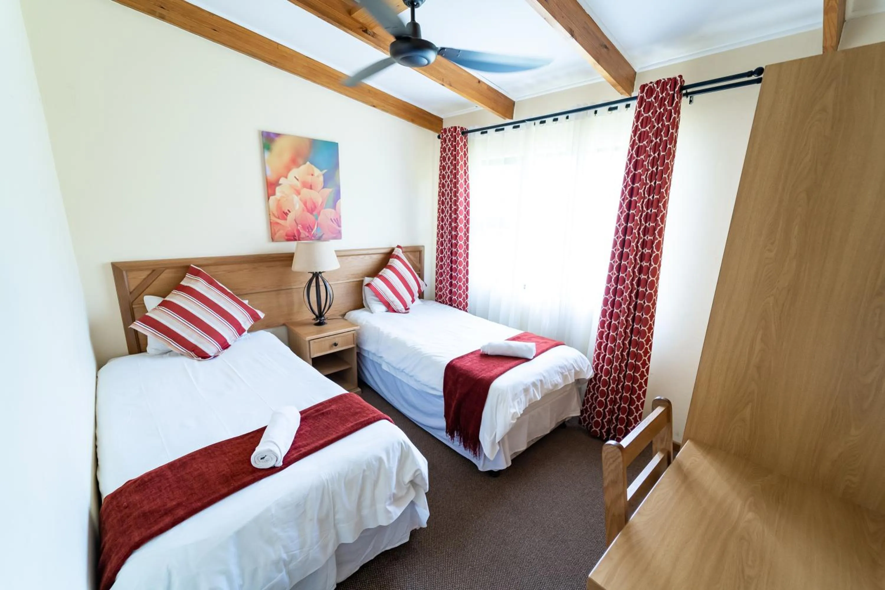 Bed in Gooderson Monks Cowl Golf Resort