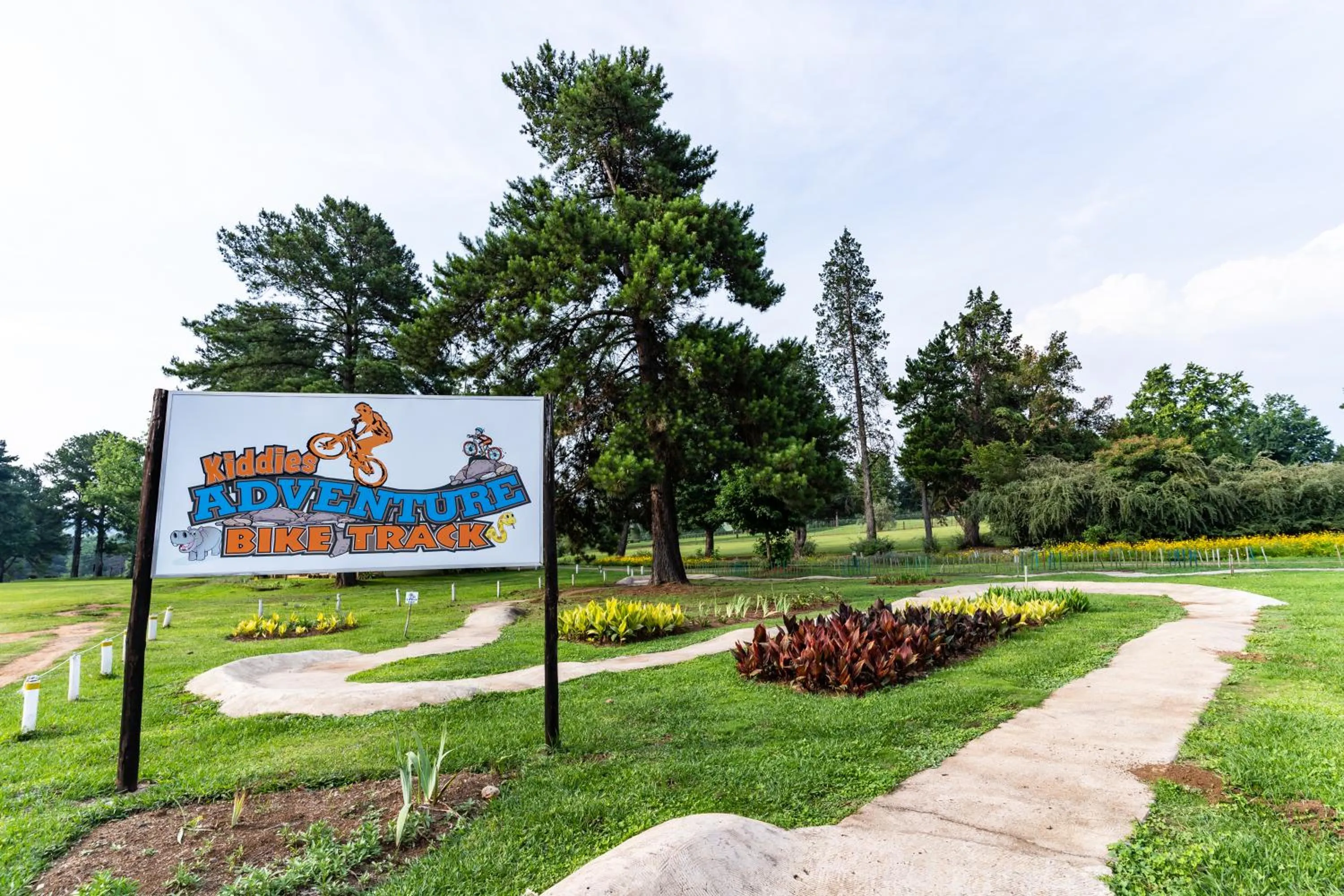 Activities in Gooderson Monks Cowl Golf Resort