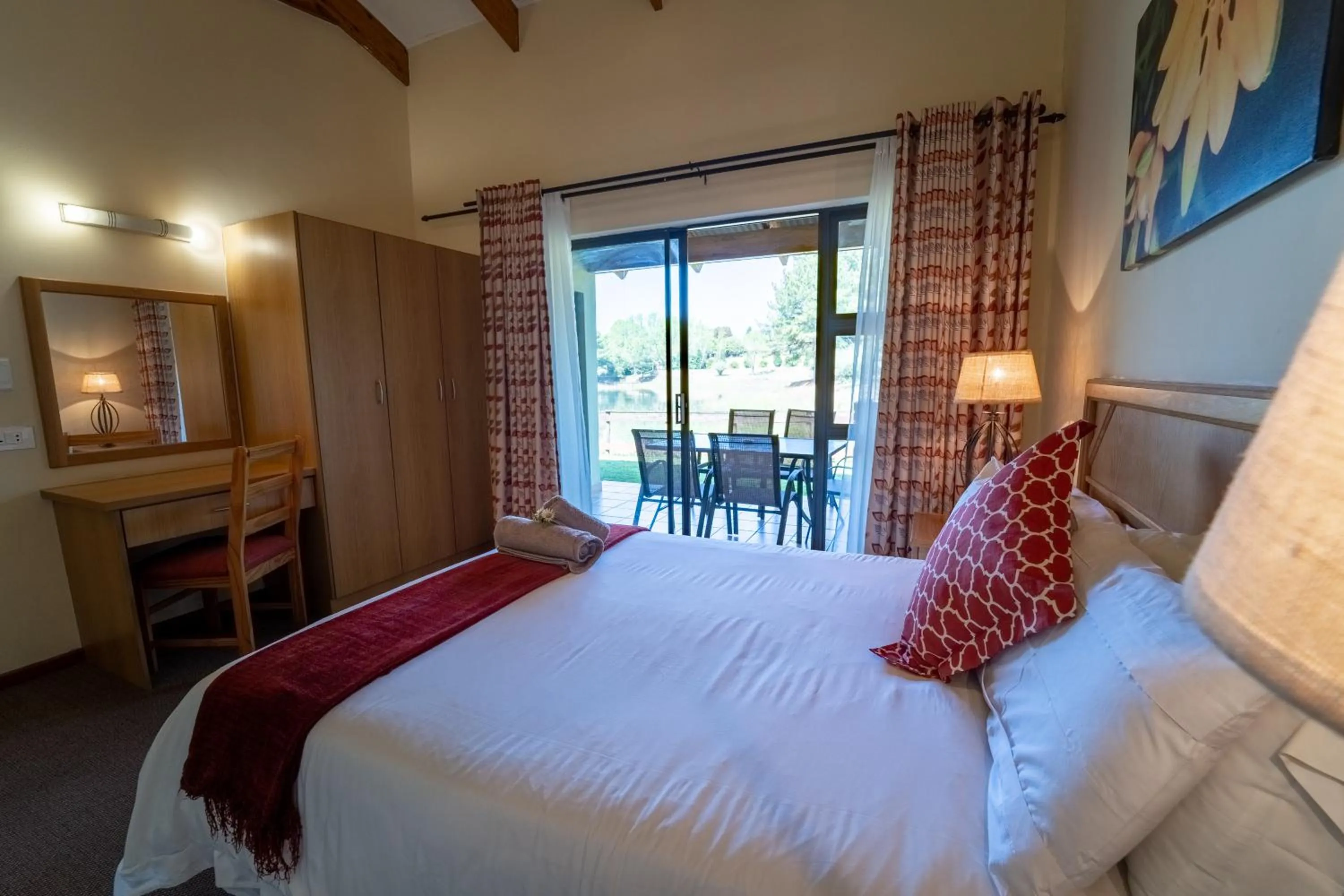 Bedroom, Bed in Gooderson Monks Cowl Golf Resort