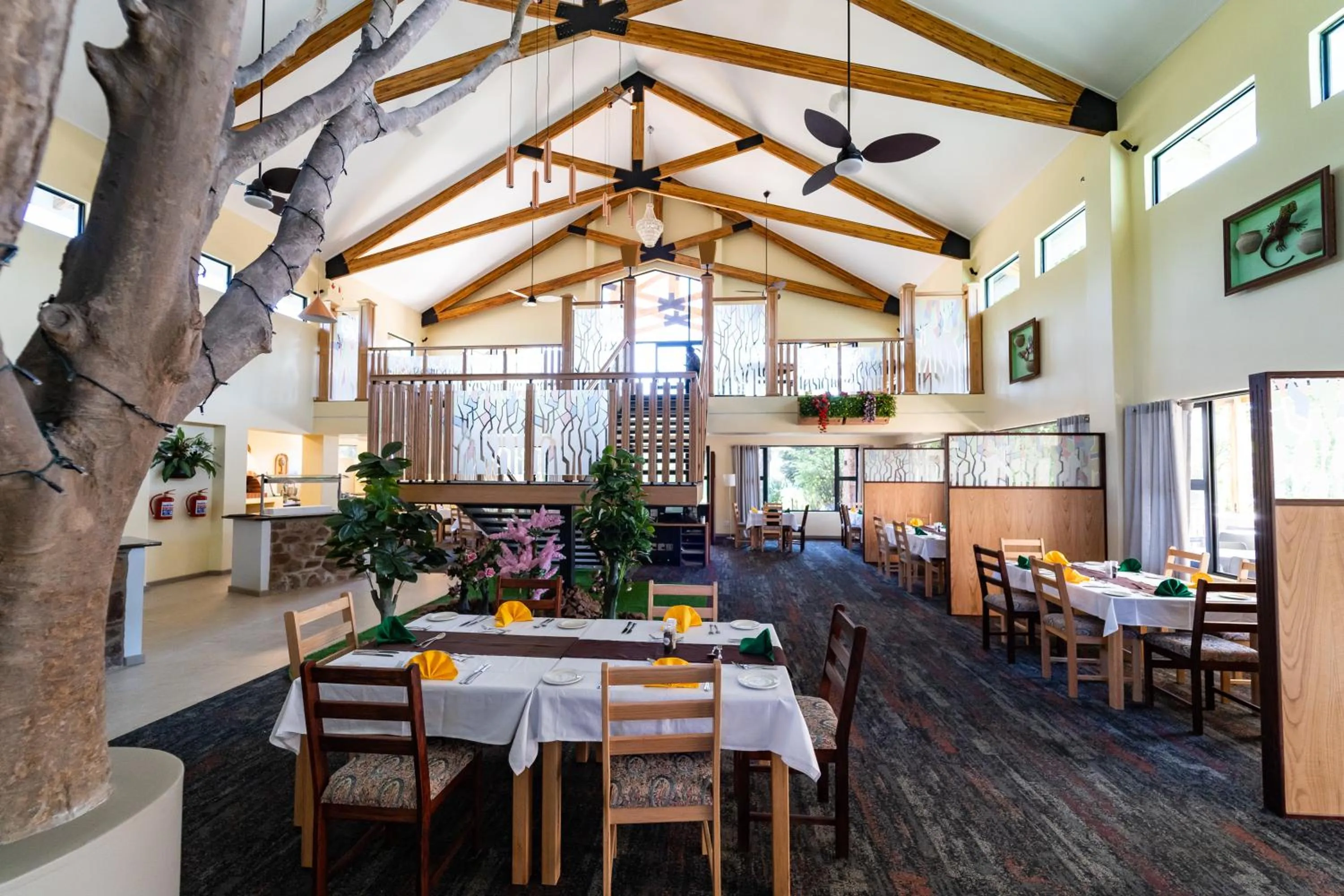 Restaurant/places to eat in Gooderson Monks Cowl Golf Resort