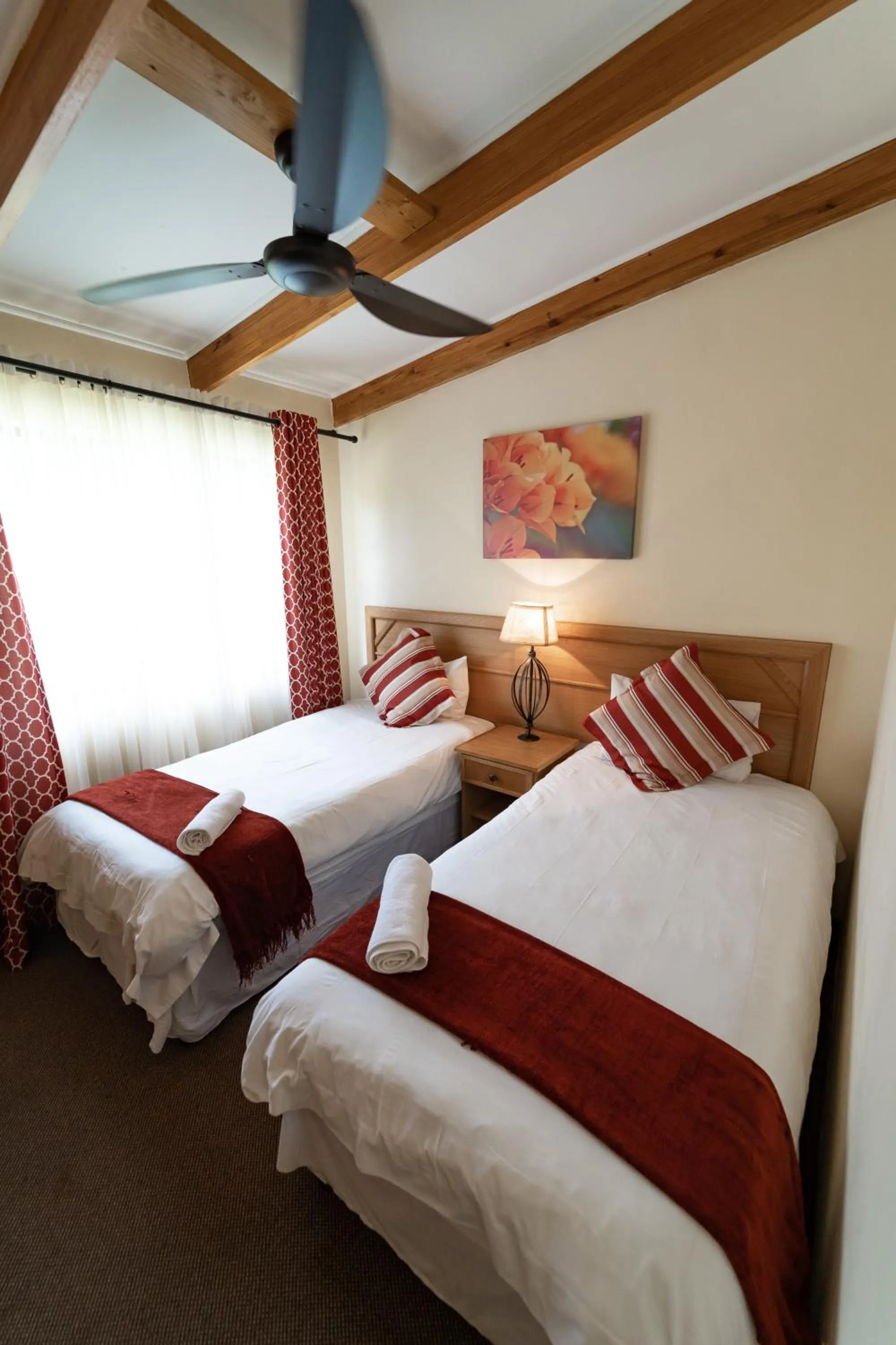 Bedroom, Bed in Gooderson Monks Cowl Golf Resort