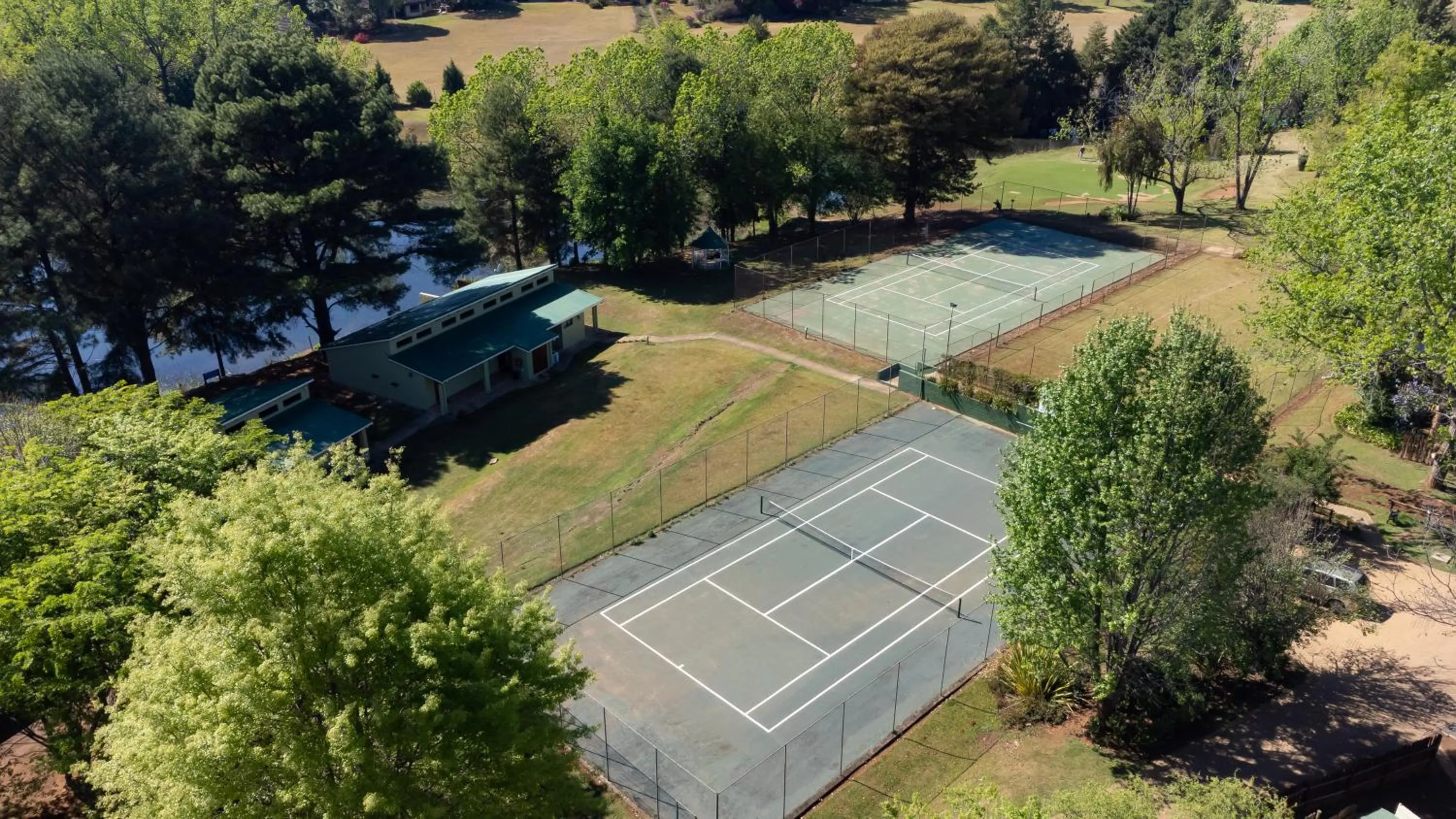Tennis court in Gooderson Monks Cowl Golf Resort