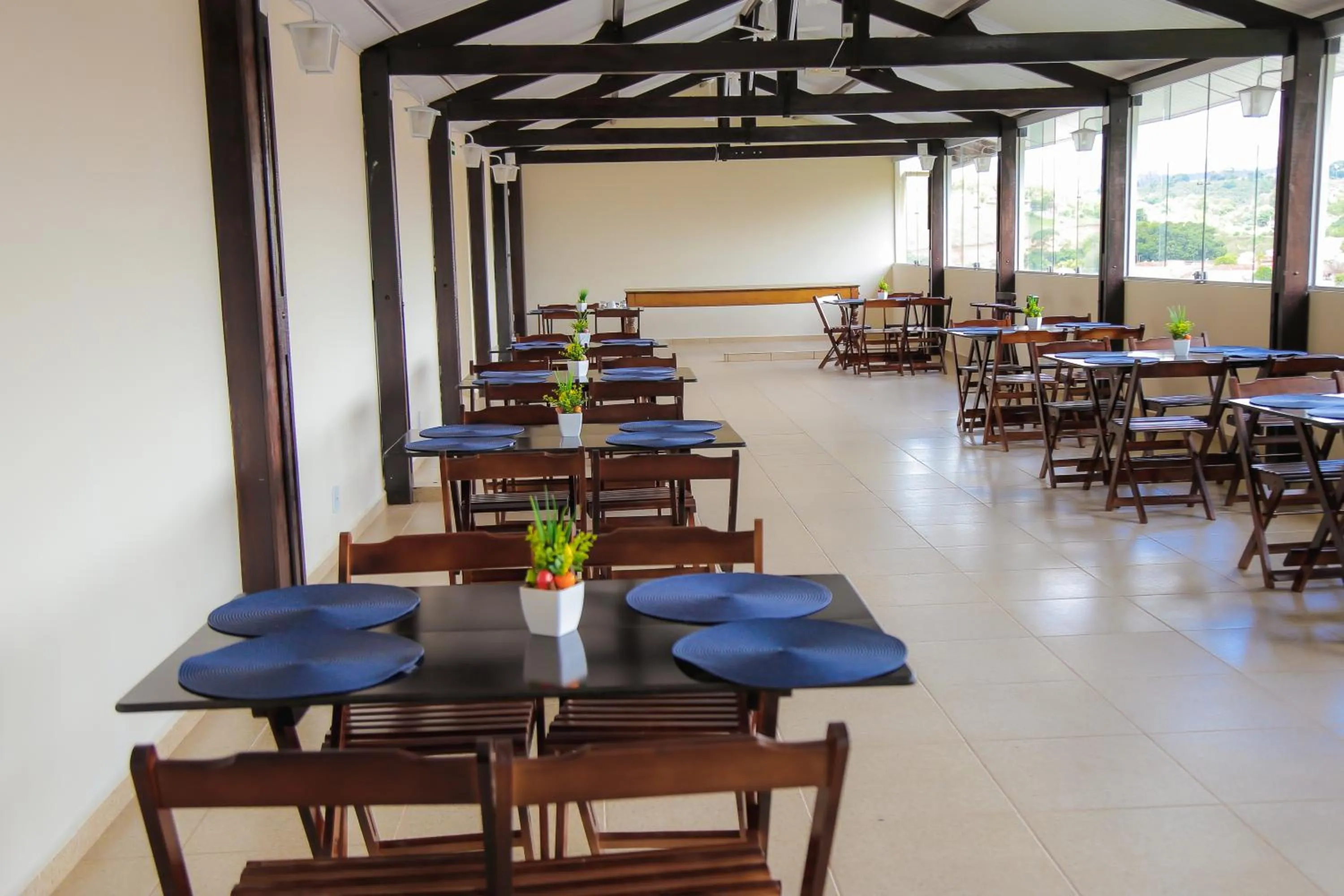 Dining area in Pousada Encantos de Socorro