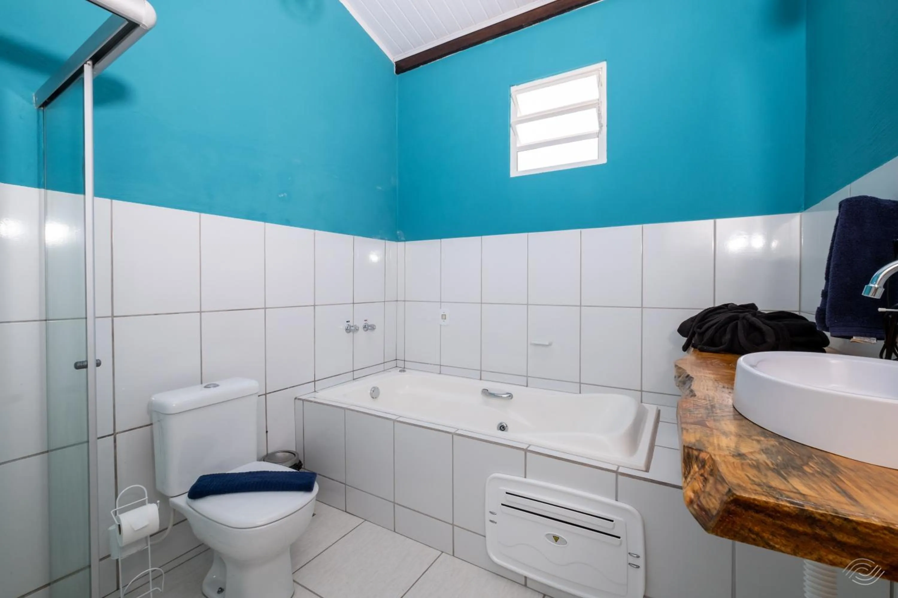 Shower in Pousada Encantos de Socorro