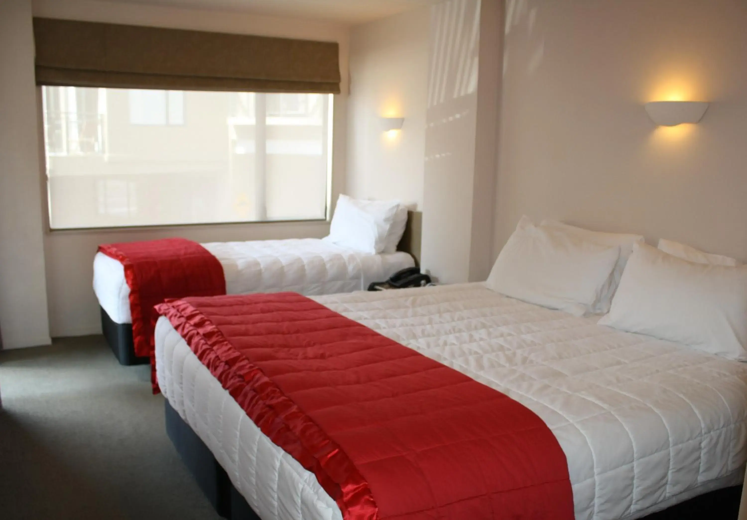 Suite with Spa Bath in Southgate Motor Inn Suite with Spa Bath in Southgate Motor Inn