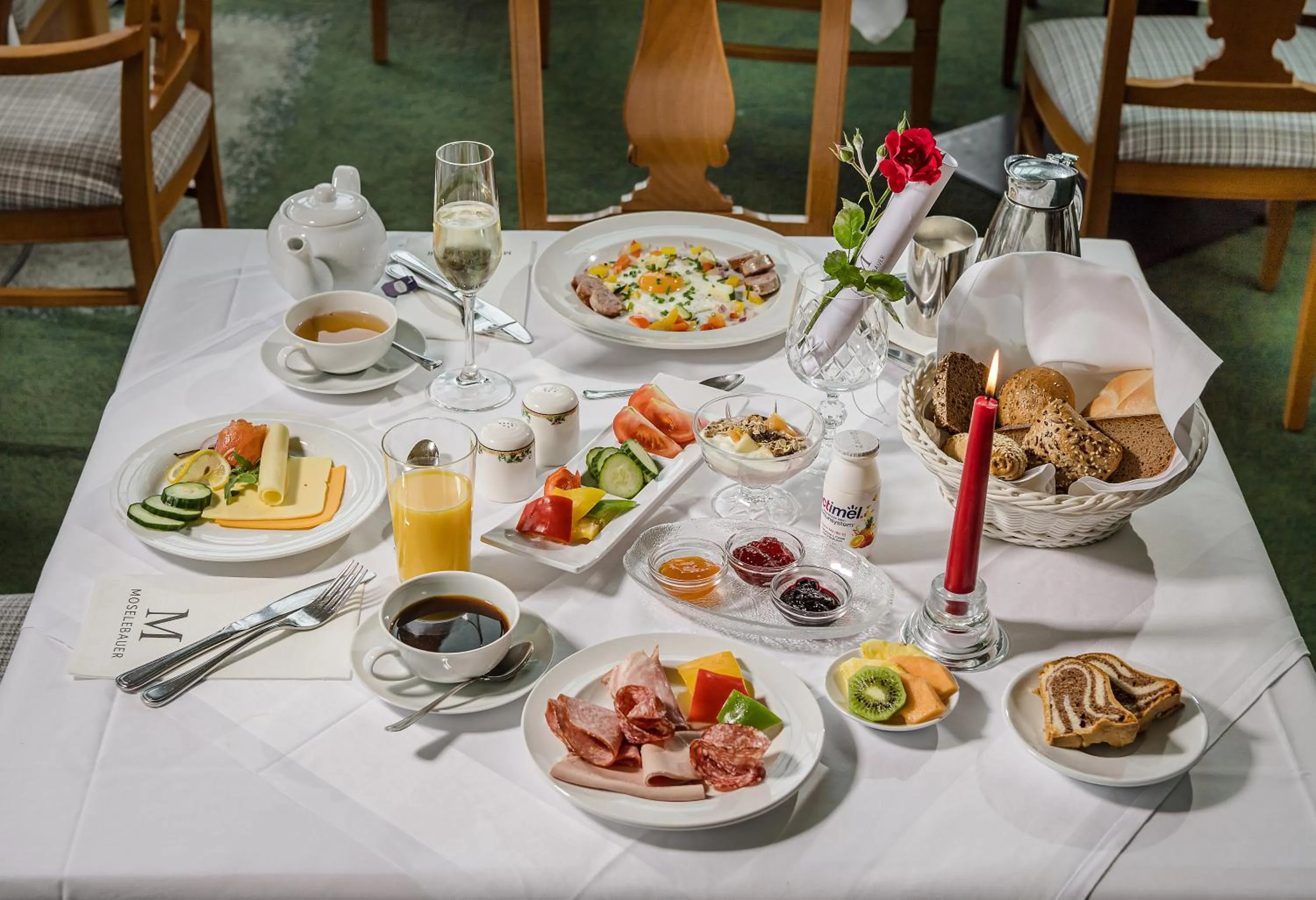 Continental breakfast in Hotel Moselebauer