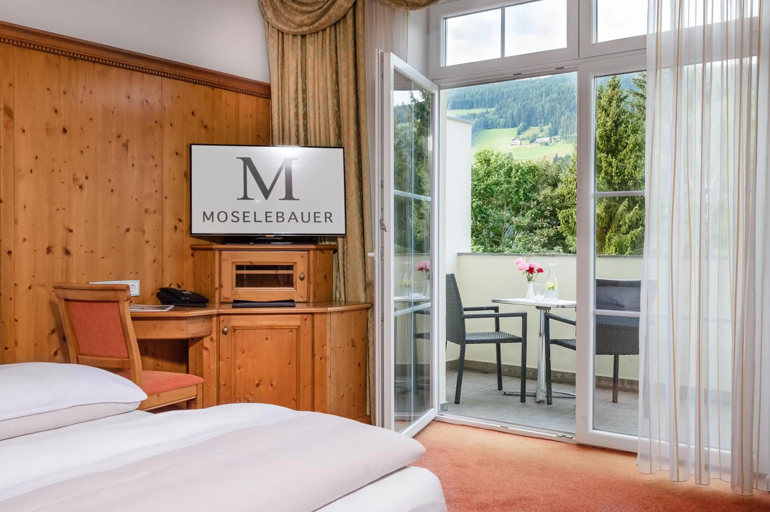 Photo of the whole room, Bed in Hotel Moselebauer