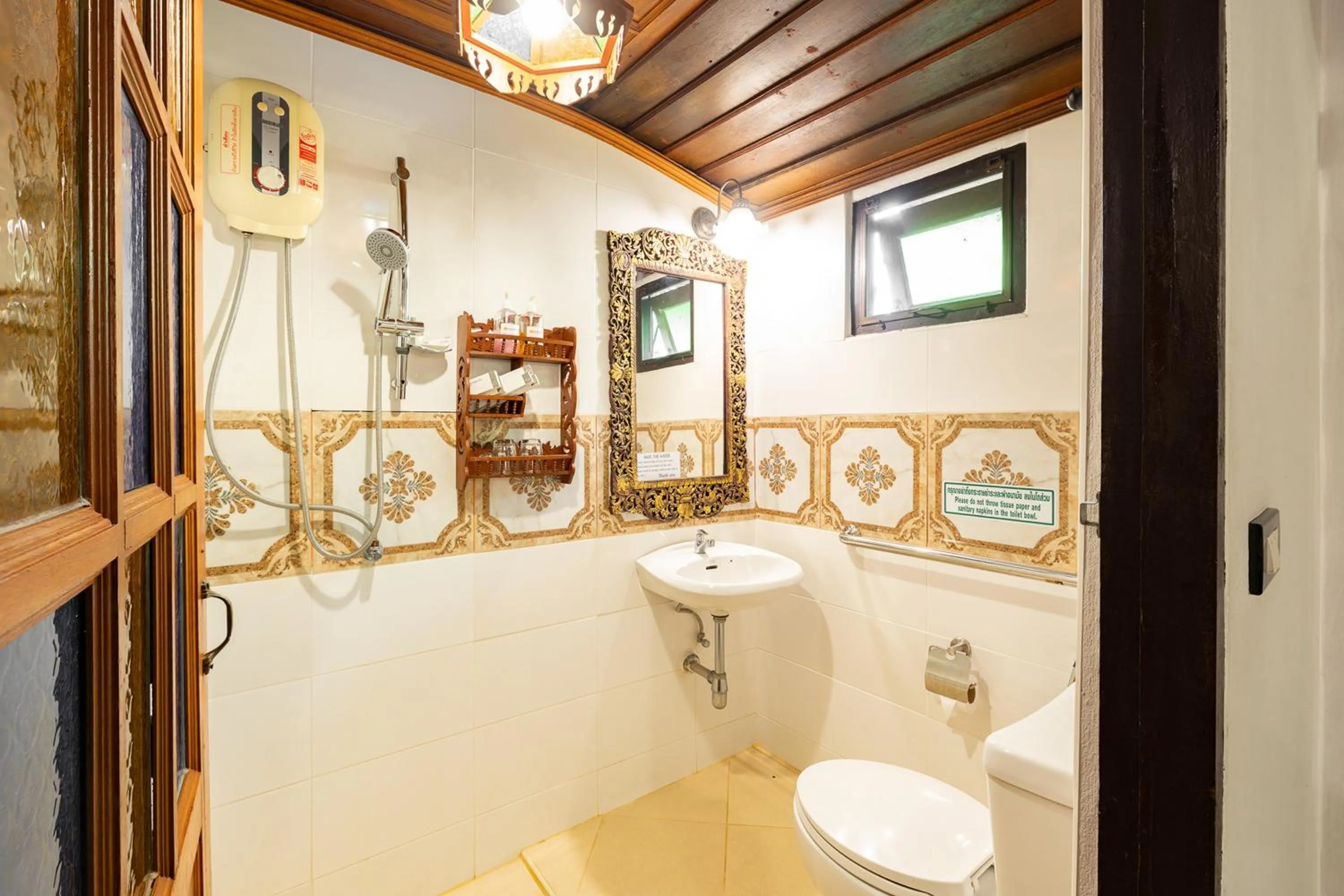 Shower in Romsak Lanna Resort