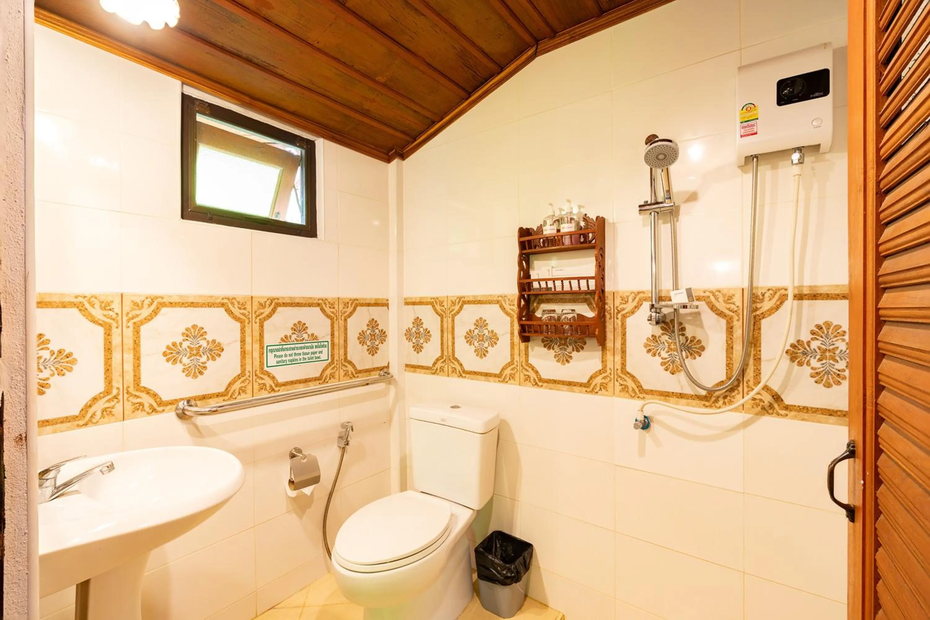 Bathroom in Romsak Lanna Resort