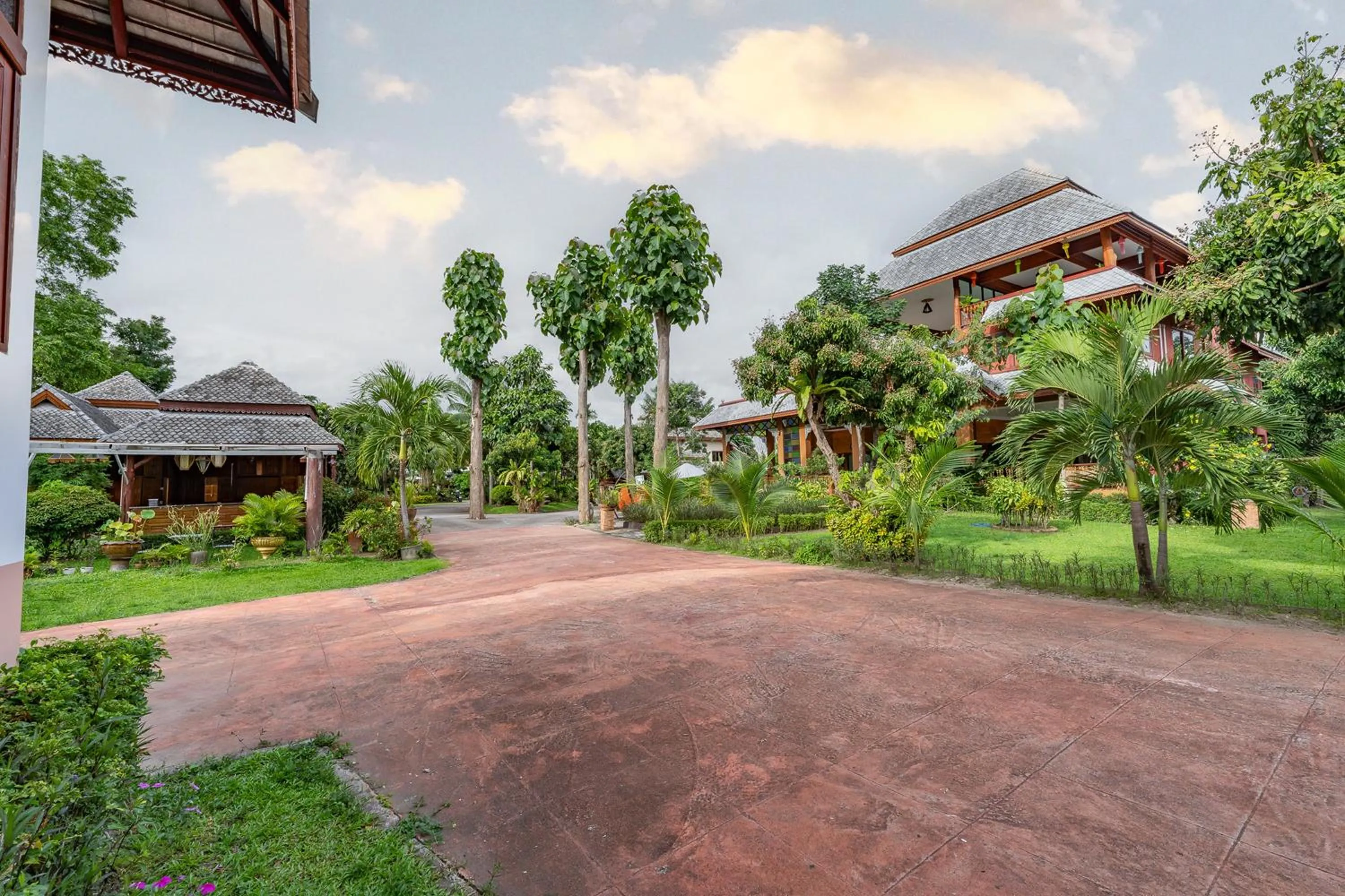 Property building in Romsak Lanna Resort