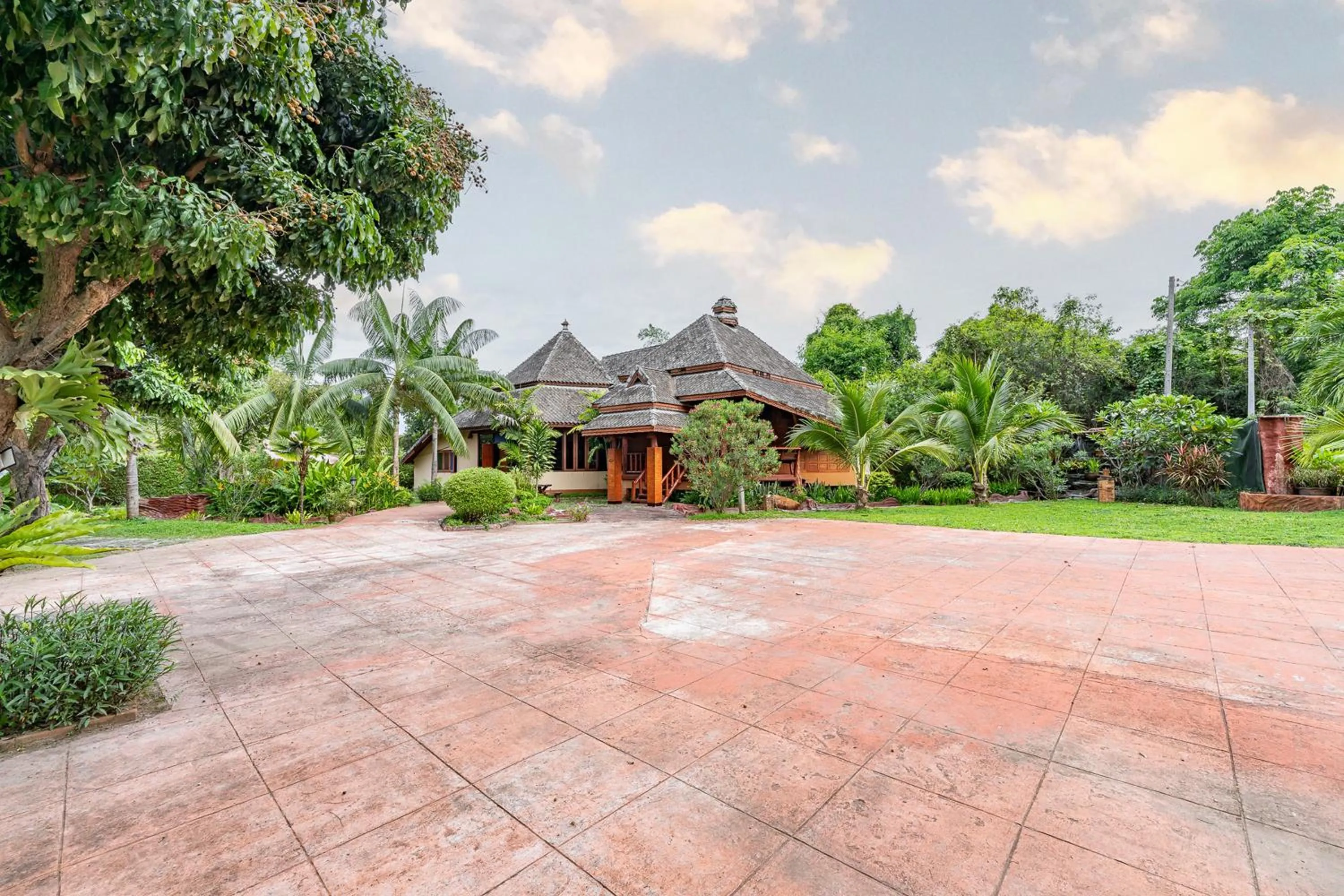 Property building in Romsak Lanna Resort