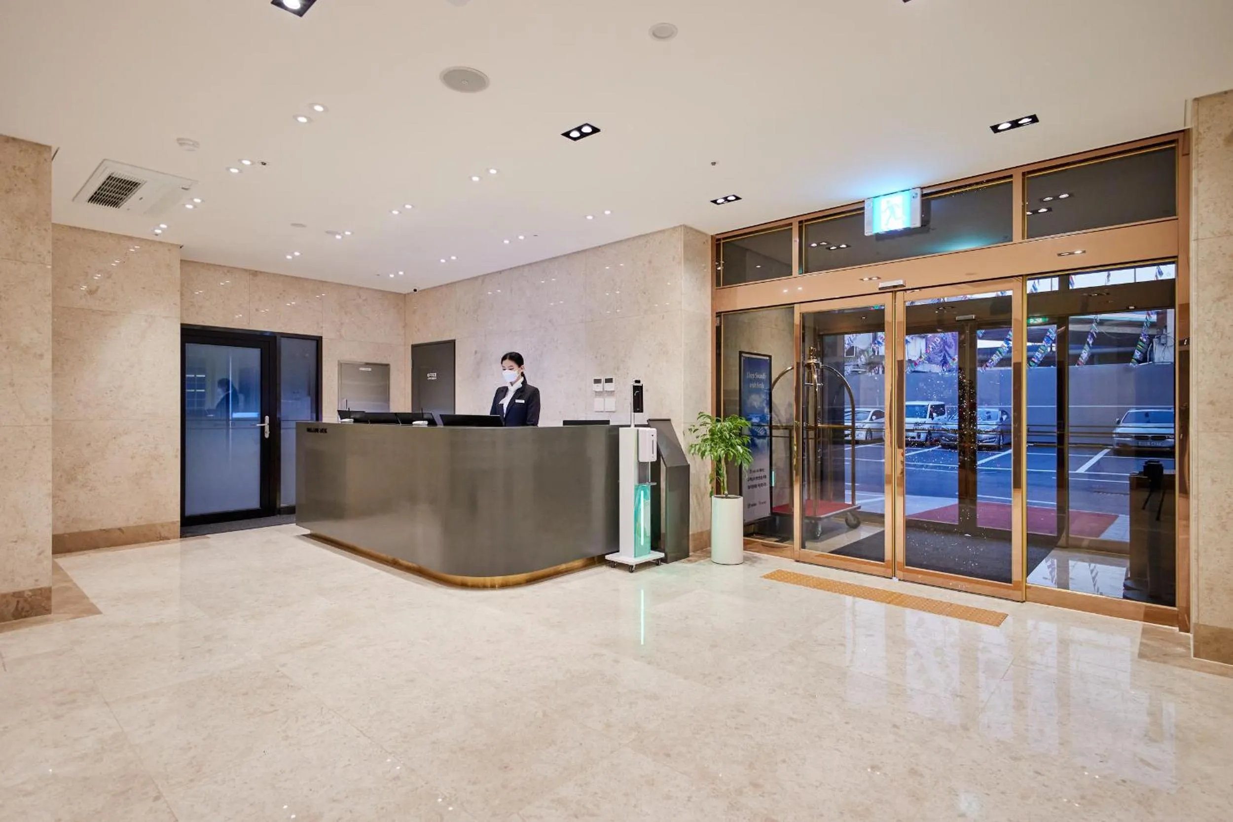 Lobby or reception in Gwangju H1 Hotel