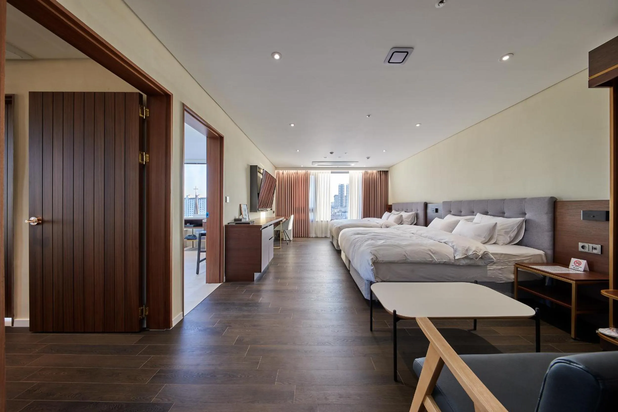 Photo of the whole room in Gwangju H1 Hotel