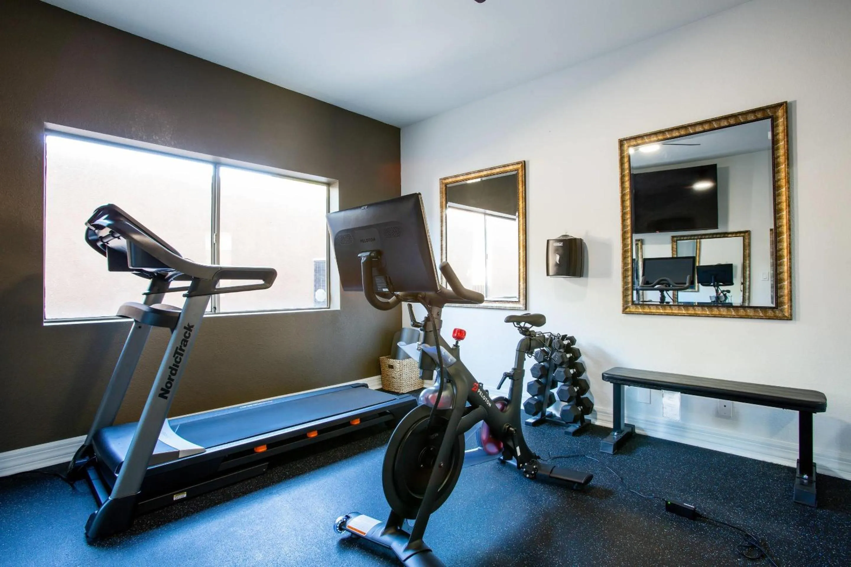 Fitness centre/facilities in Arroyo Pinion Hotel, an Ascend Collection Hotel