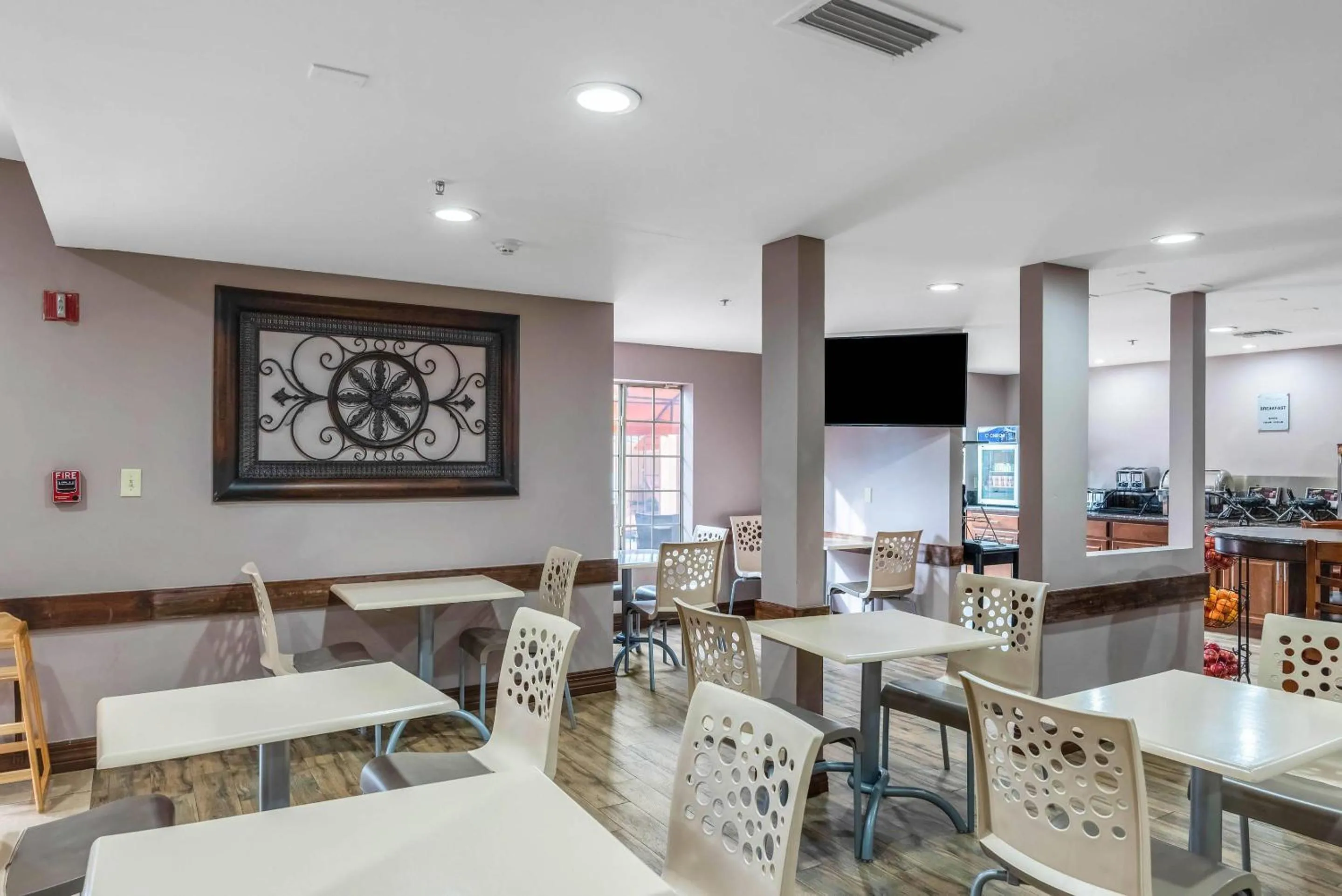 Breakfast in Arroyo Pinion Hotel, an Ascend Collection Hotel