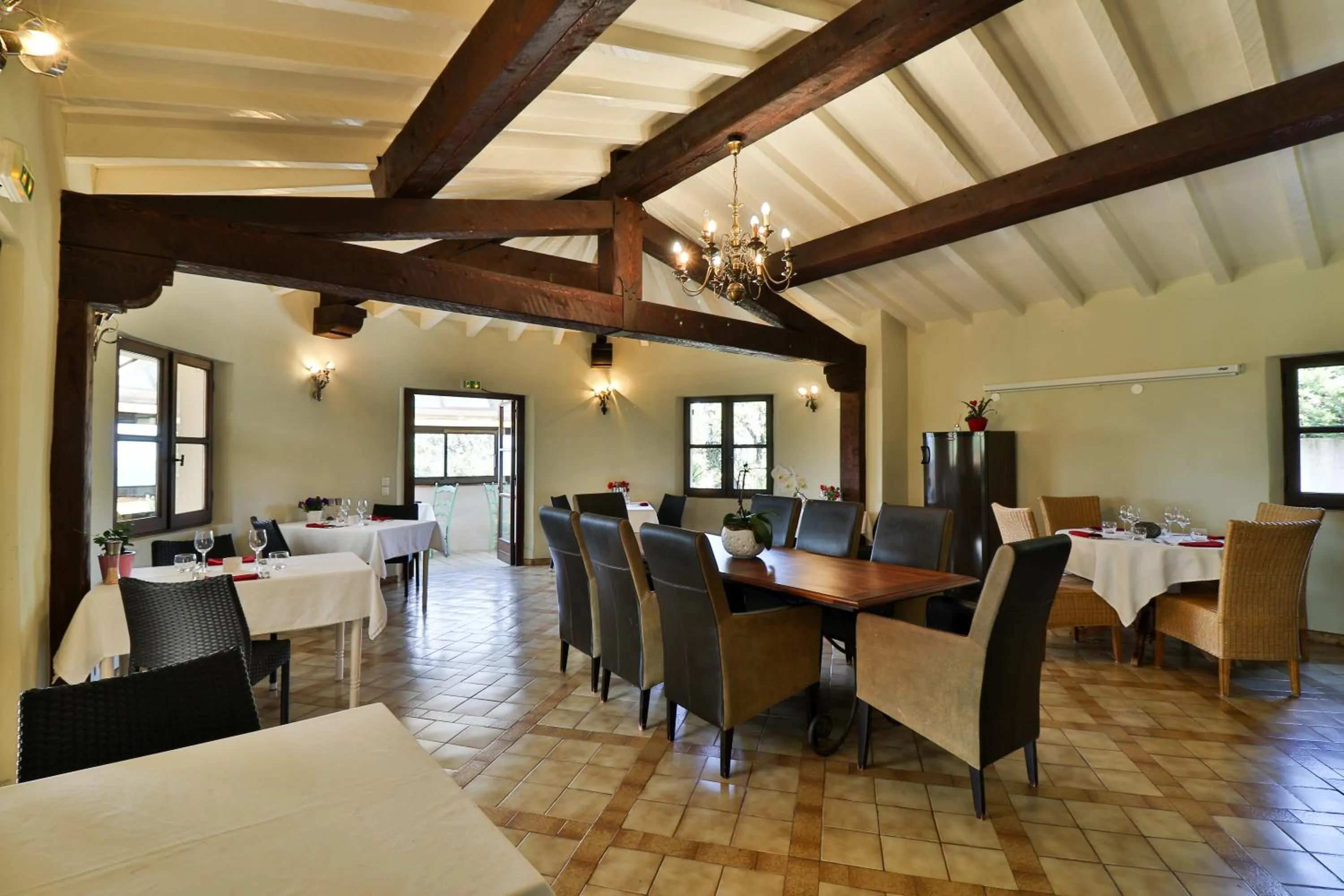 Restaurant/places to eat in L'Estirado des Adrets