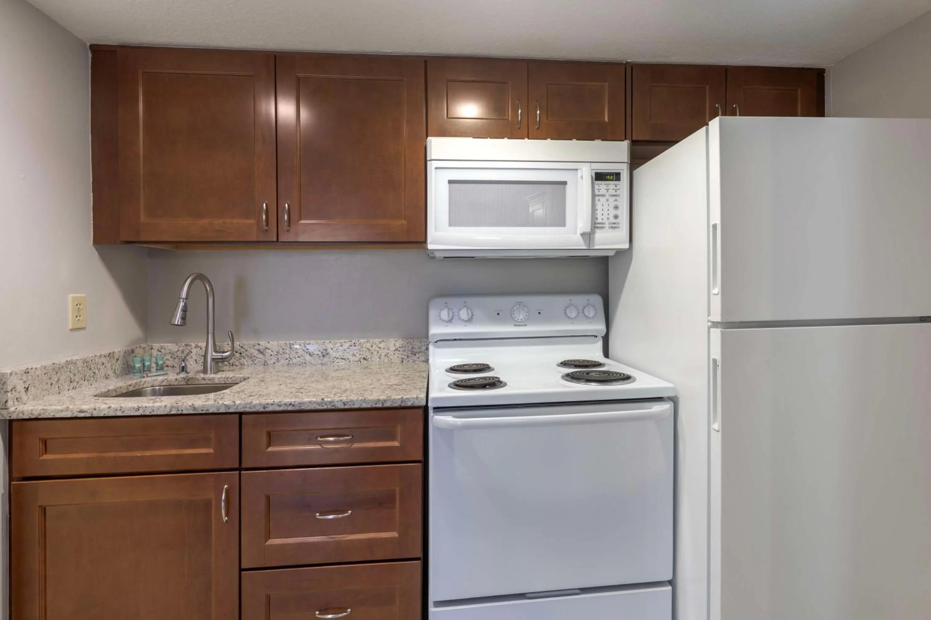 Bedroom in Best Western Cocoa Beach - Port Canaveral