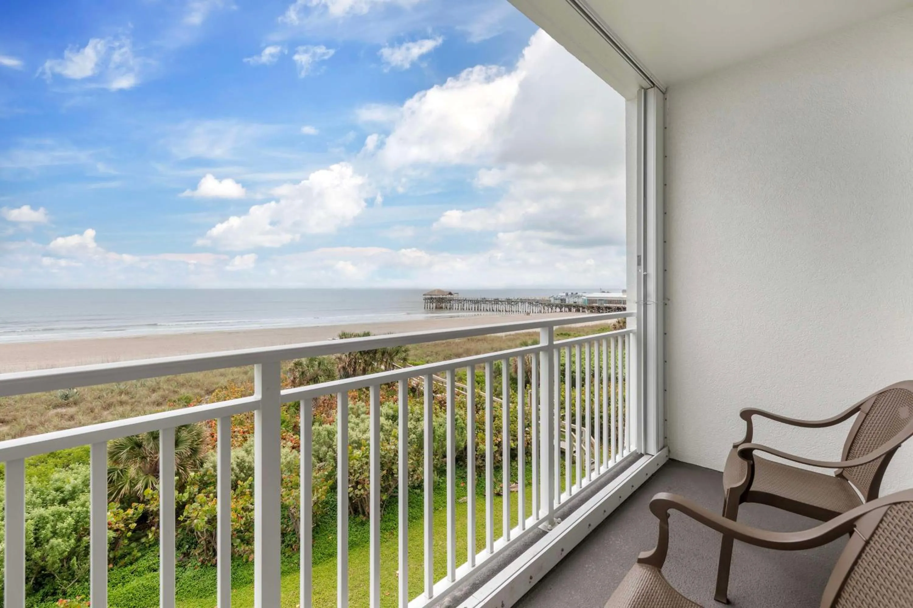Bedroom in Best Western Cocoa Beach - Port Canaveral
