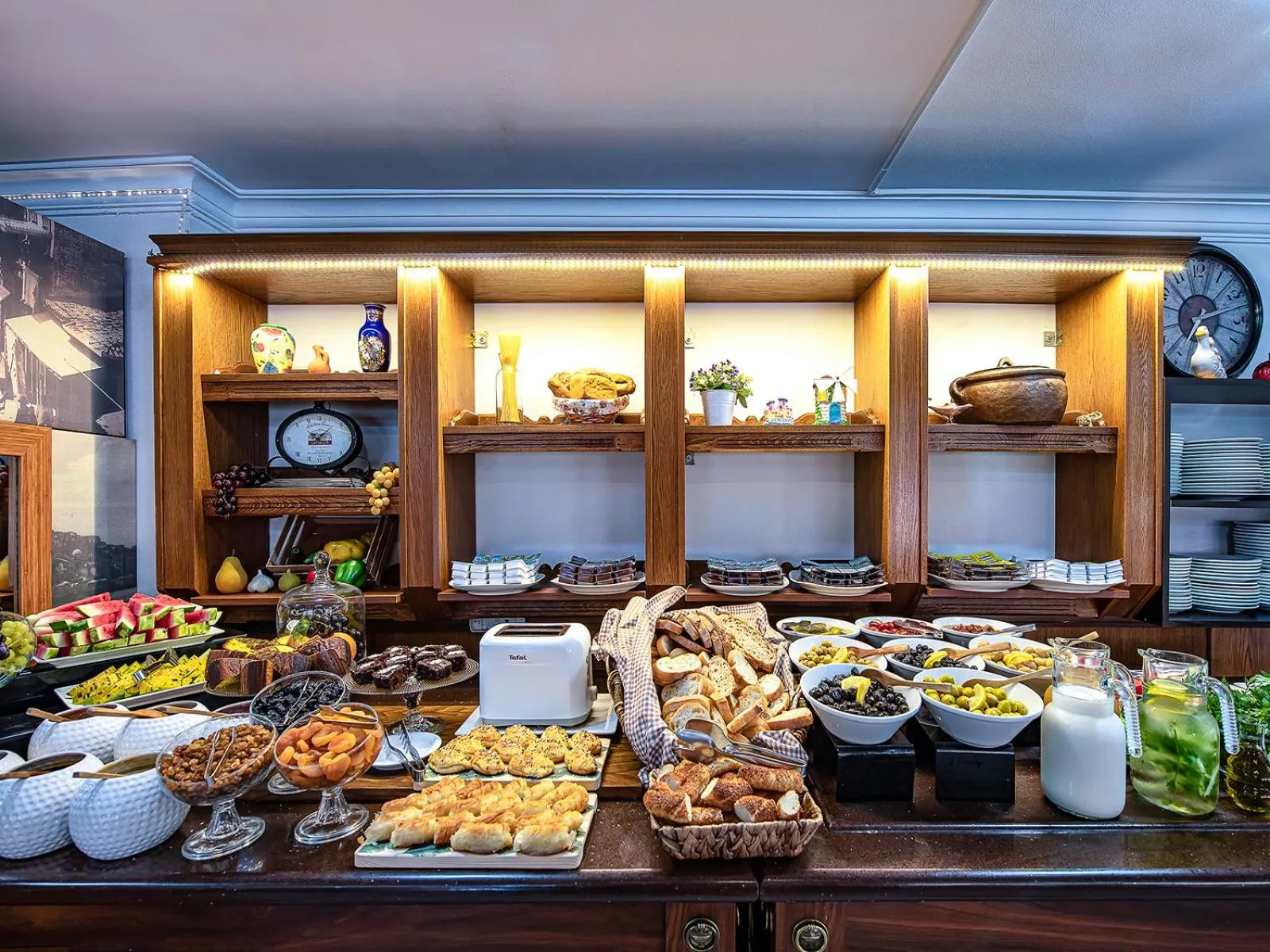 Restaurant/places to eat in Kozan City Hotel