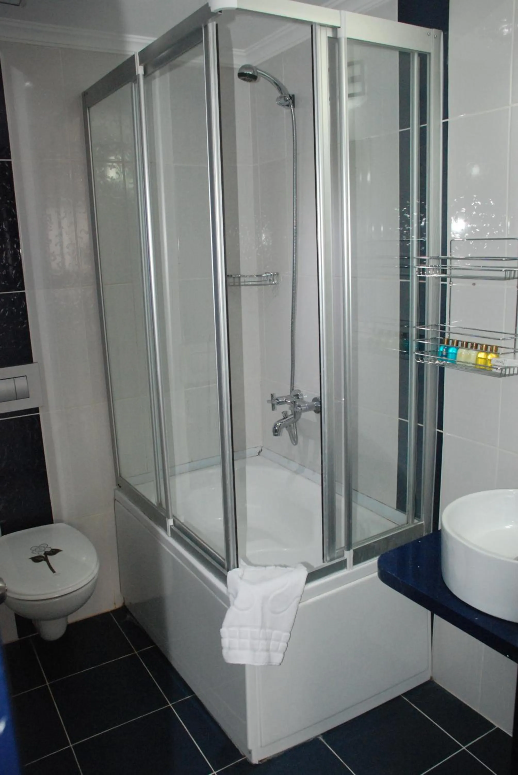 Shower in Kozan City Hotel