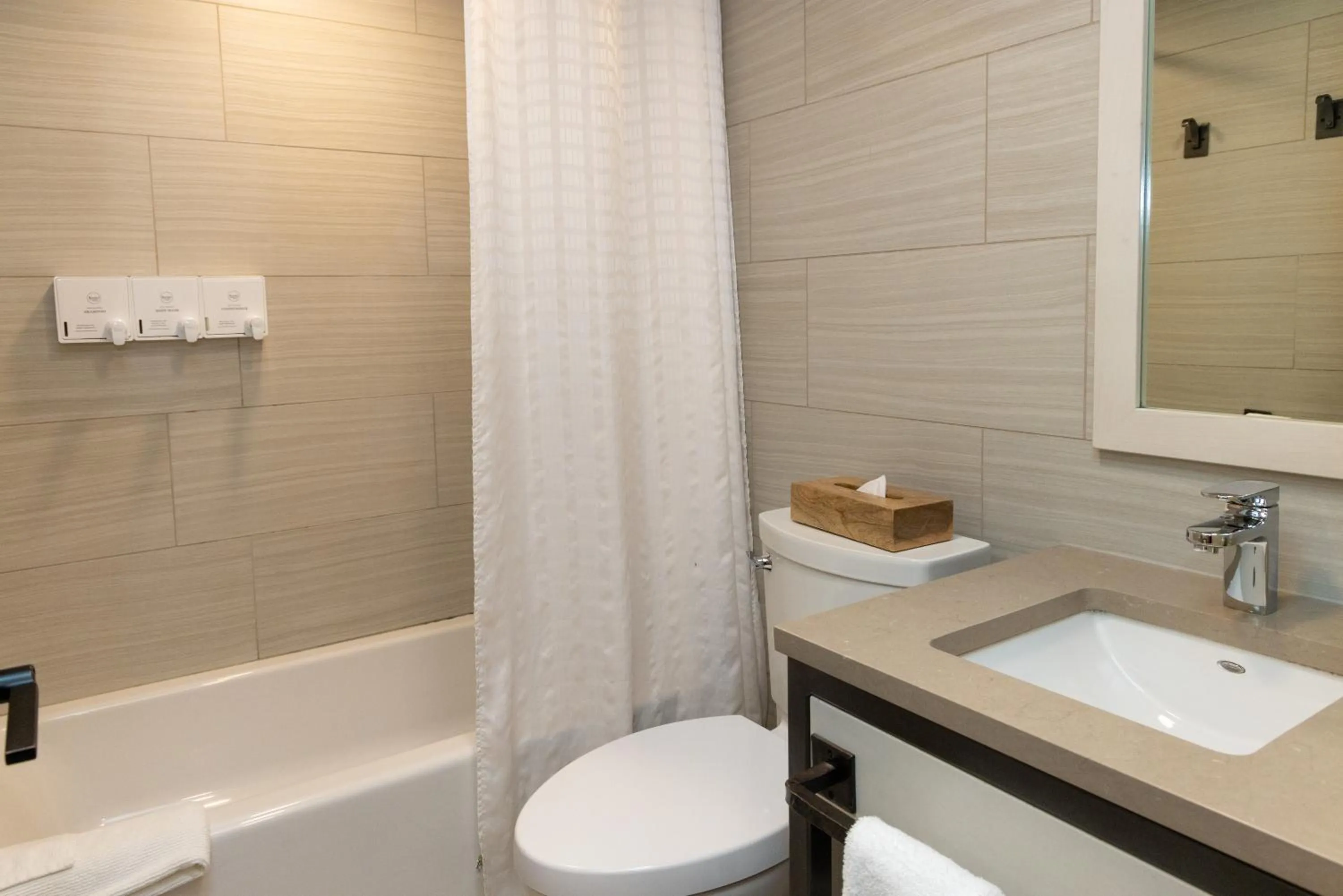 Tunnel Mountain Resort