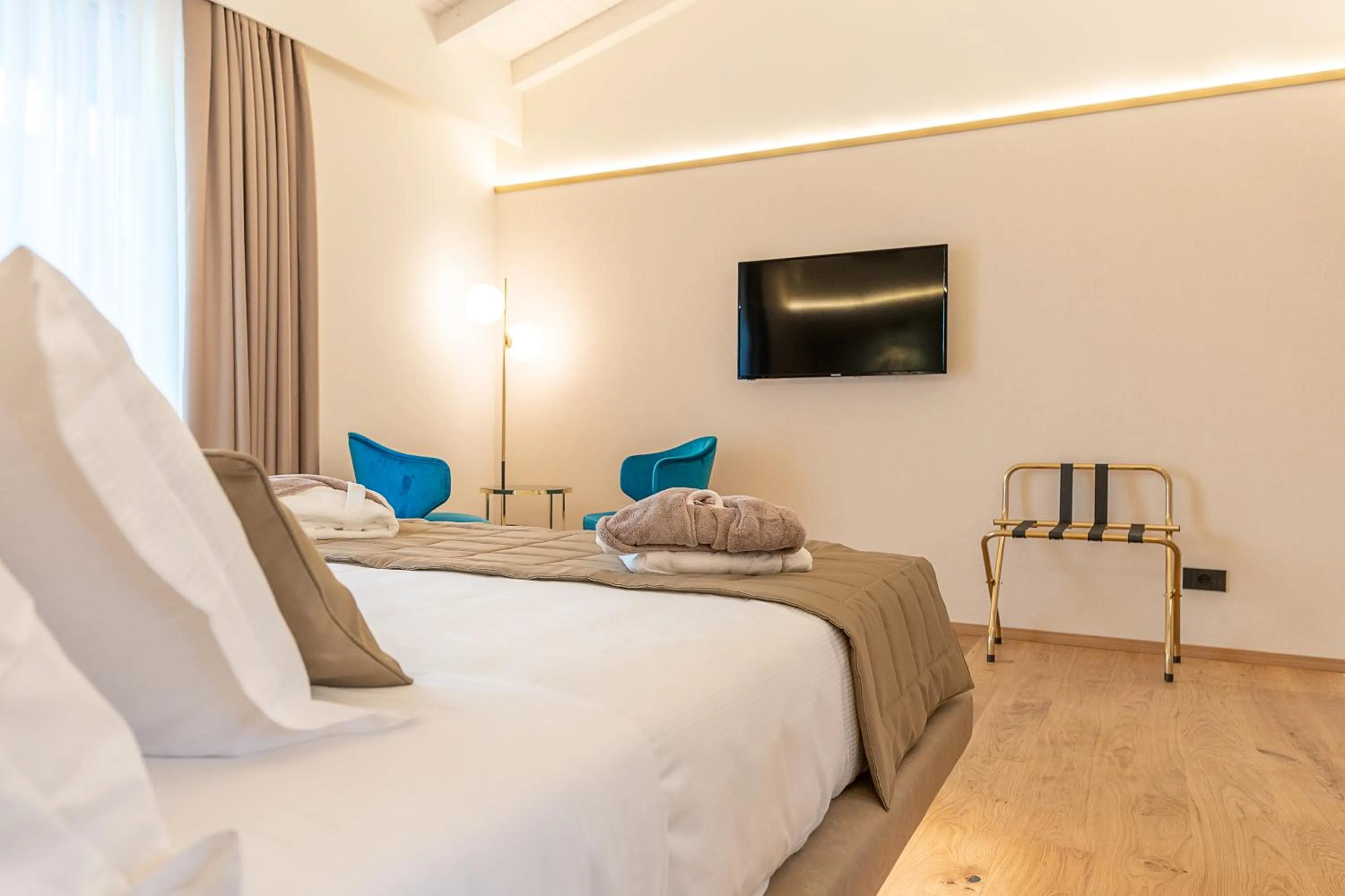 TV and multimedia, Bed in Relais Forte Benedek Wine & SPA - Adults Only