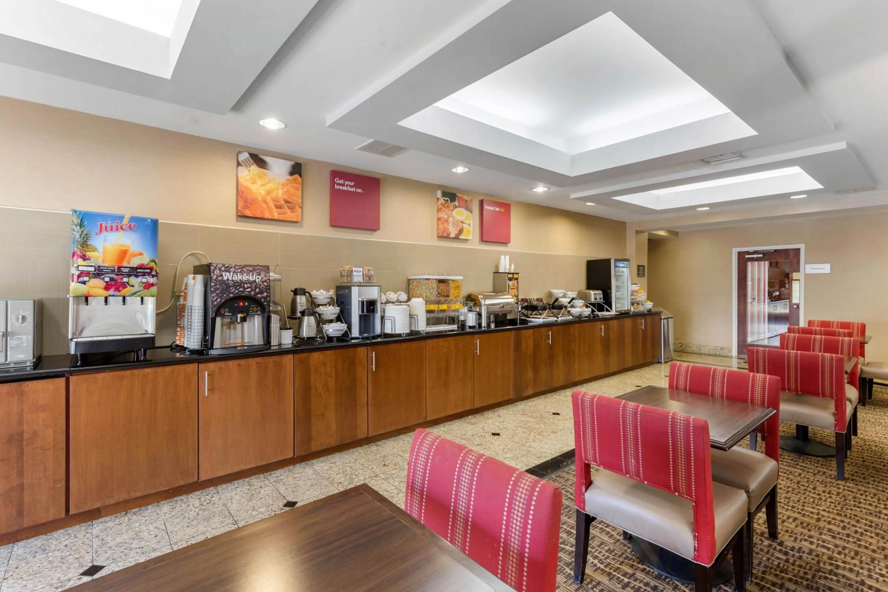 Breakfast in Comfort Suites Elkridge Columbia Gateway