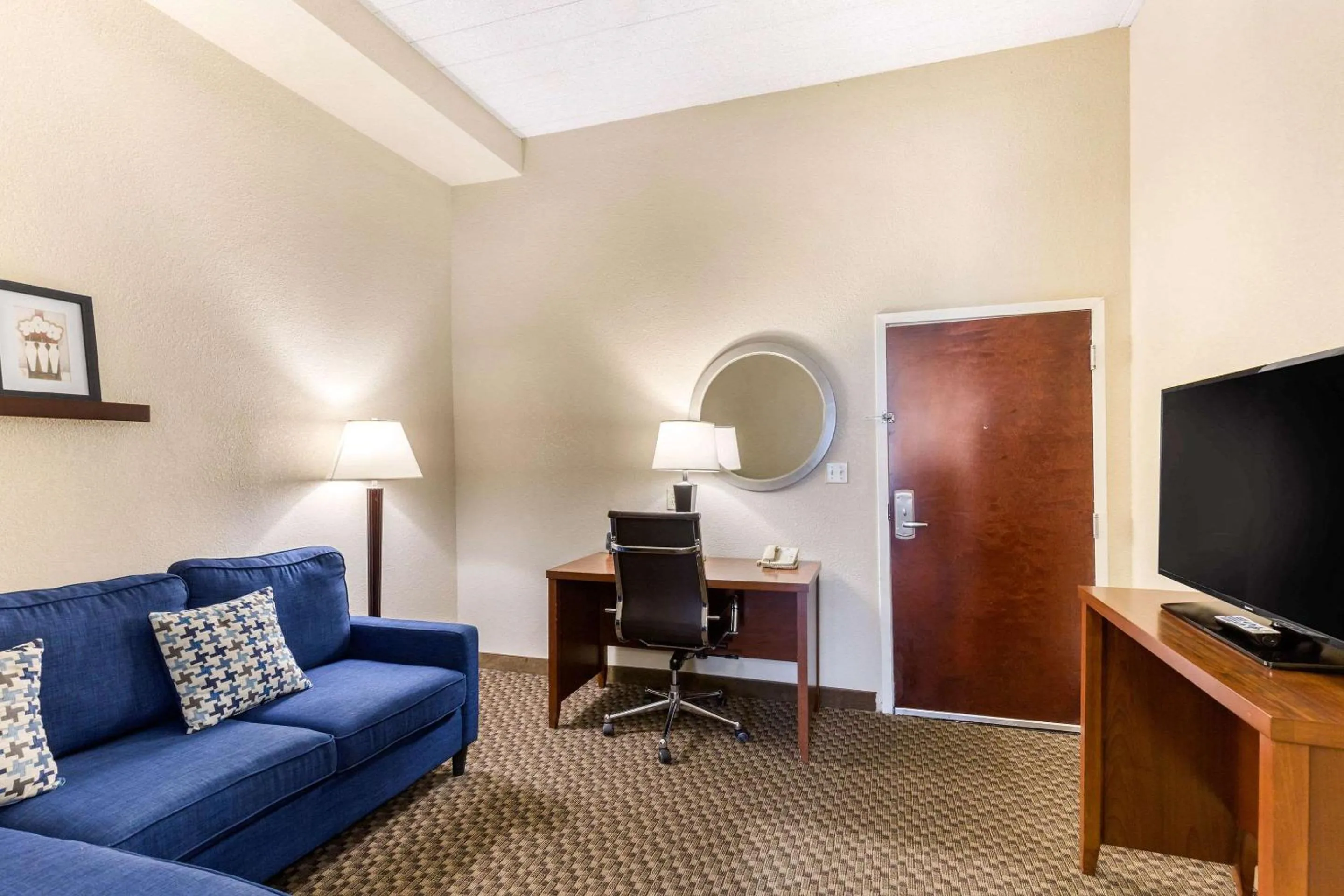 Bedroom in Comfort Suites Elkridge Columbia Gateway