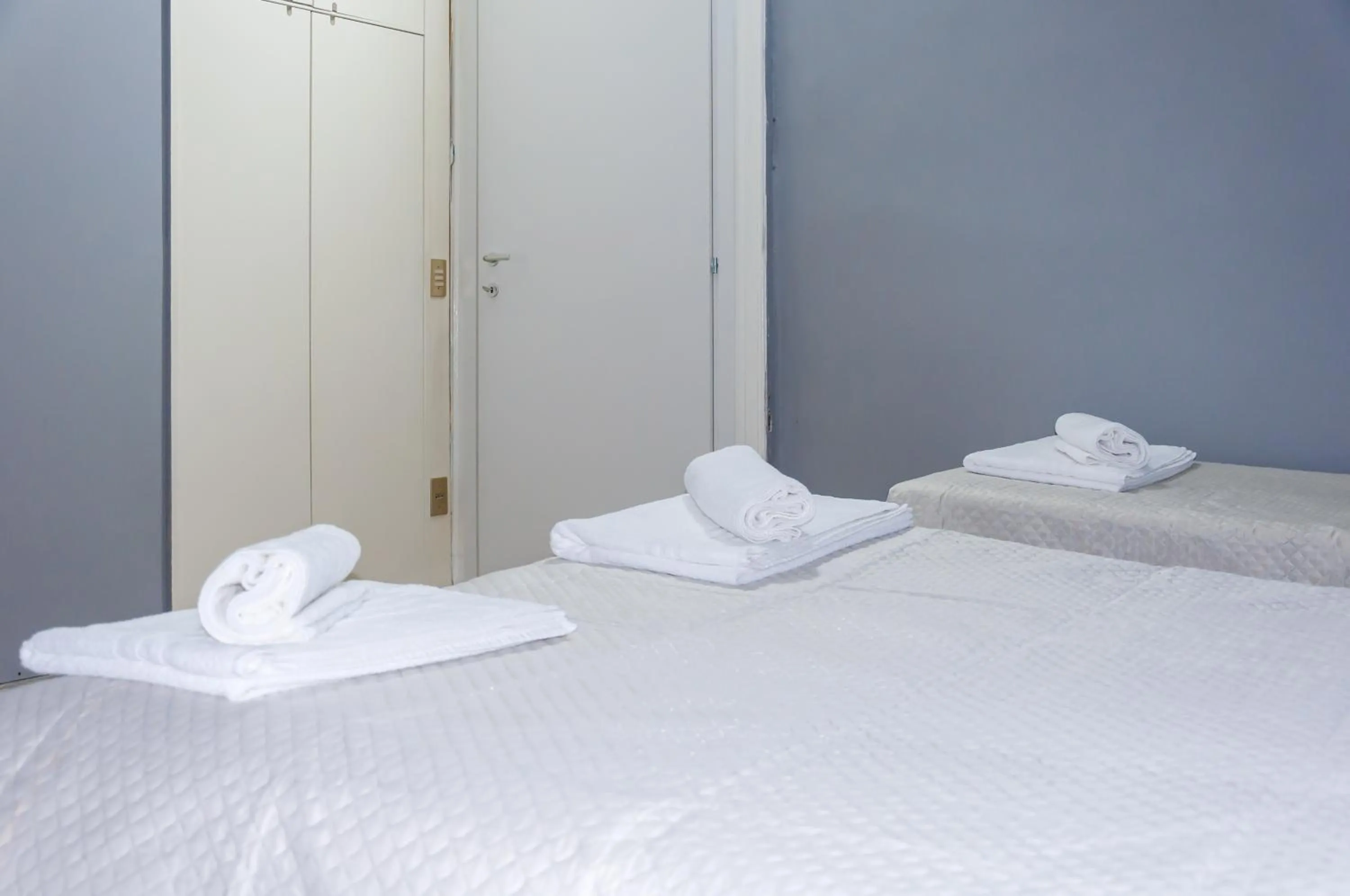 Bed in Apartment Odesos