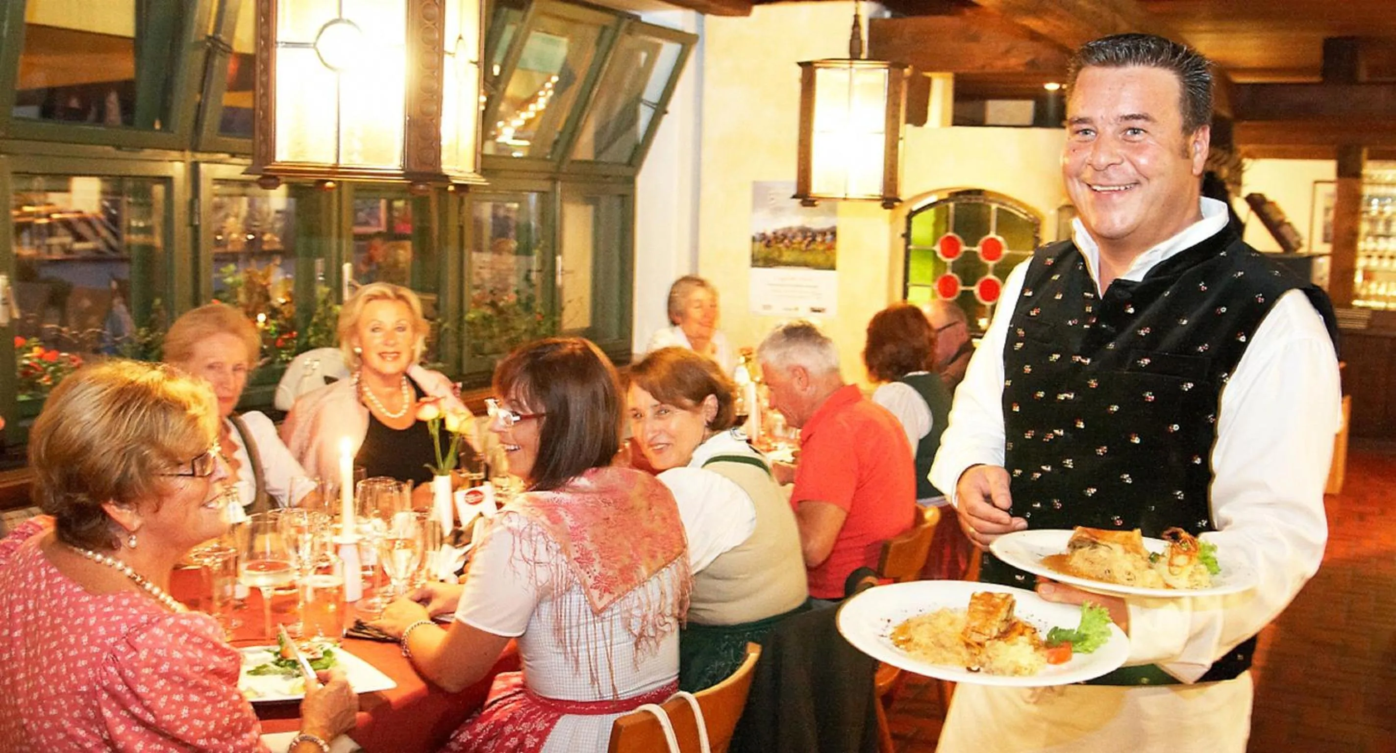 Restaurant/places to eat in Hotel Gasthof Tirolerwirt