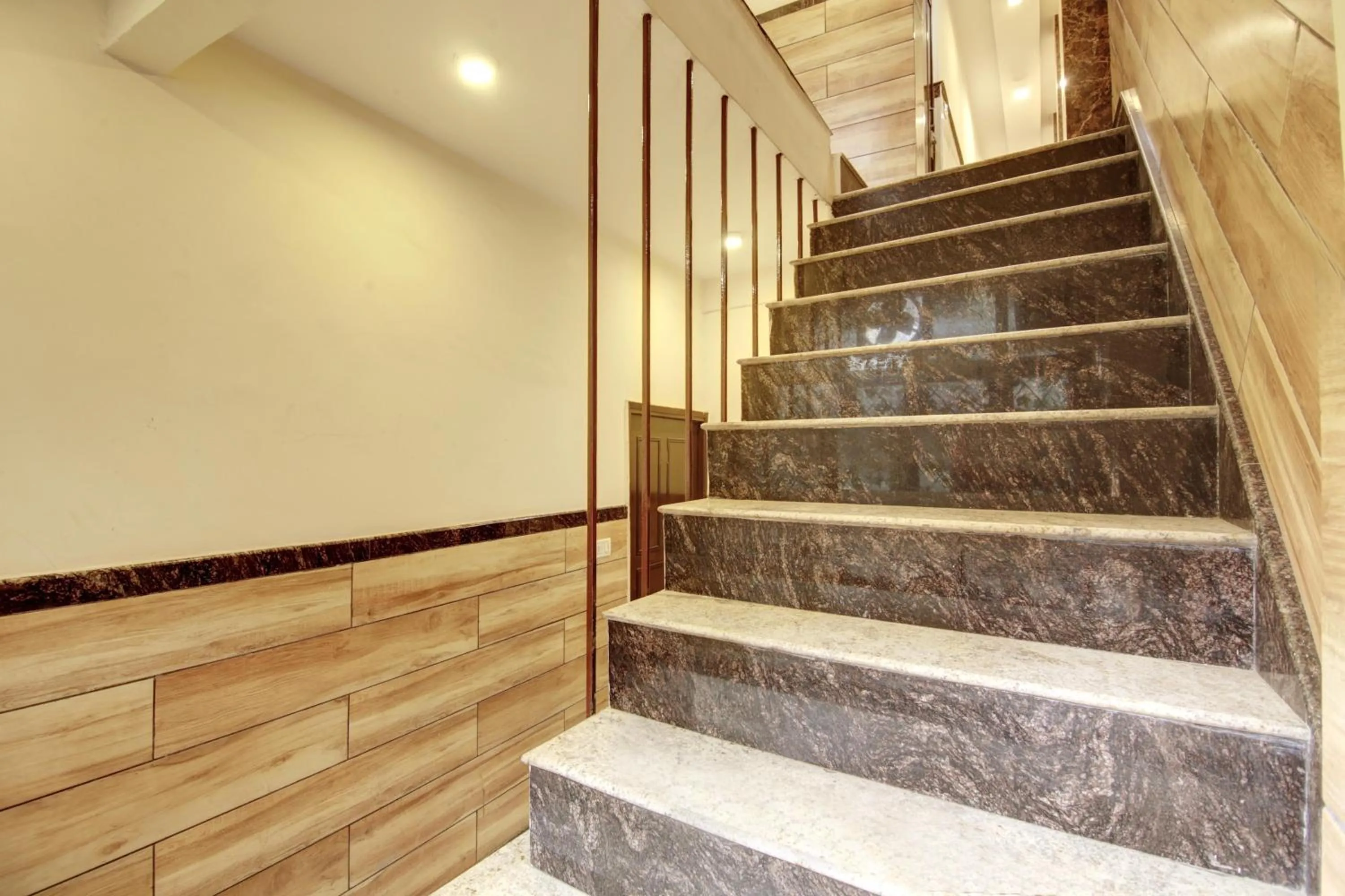 Property building in Hotel Dreamland Dx-5 Mints walk From New Delhi Railways Station