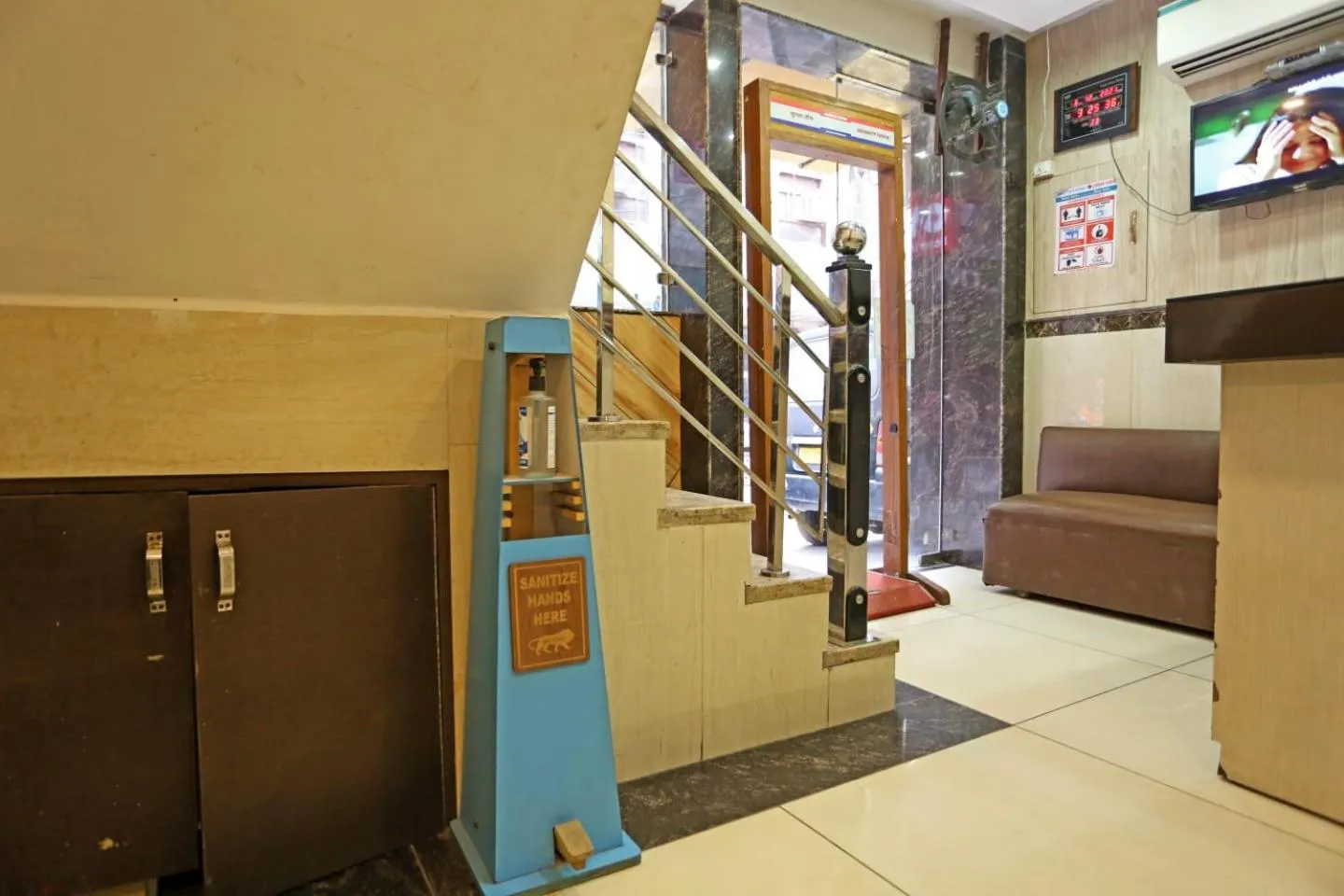 Lobby or reception in Hotel Dreamland Dx-5 Mints walk From New Delhi Railways Station