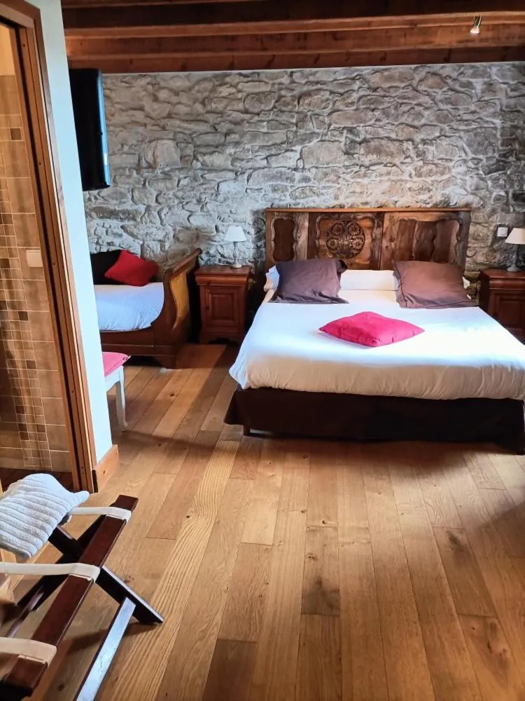 Property building, Bed in Oudoty