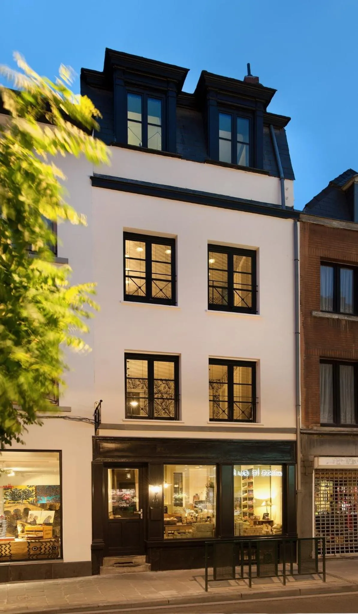Property building in La Maison Haute guesthouse