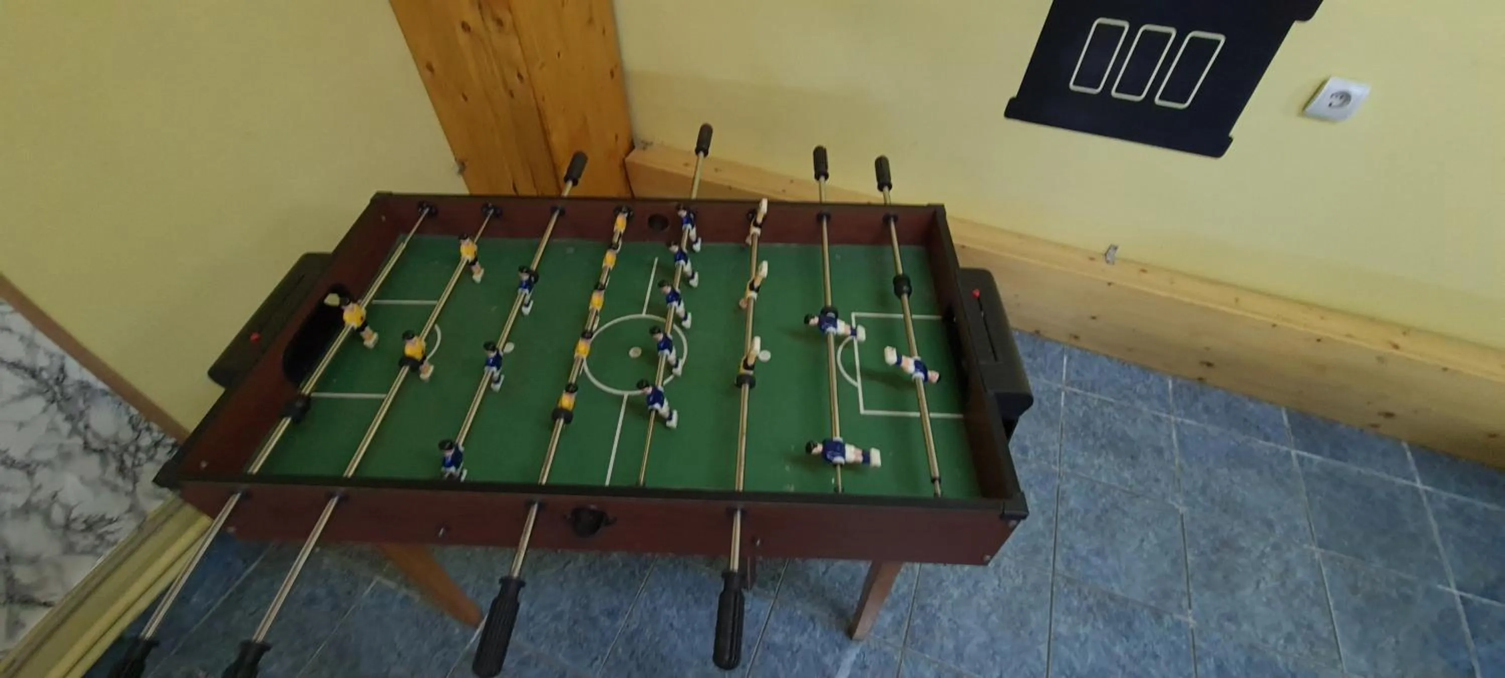 Game Room in Pensiunea Aurora - Great Hostel Voineasa