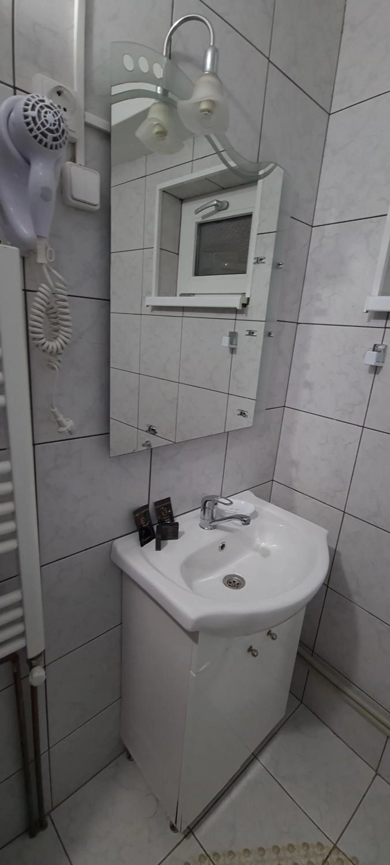 Bathroom in Pensiunea Aurora - Great Hostel Voineasa