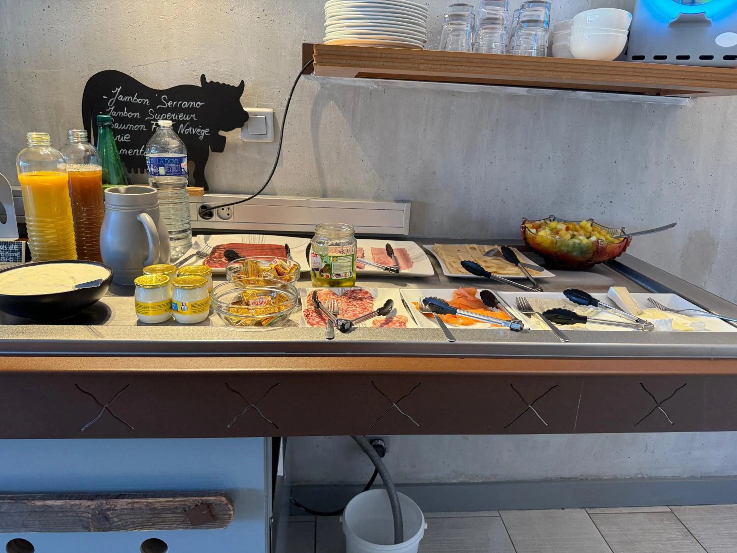 Continental breakfast in Le Mas de Cocagne