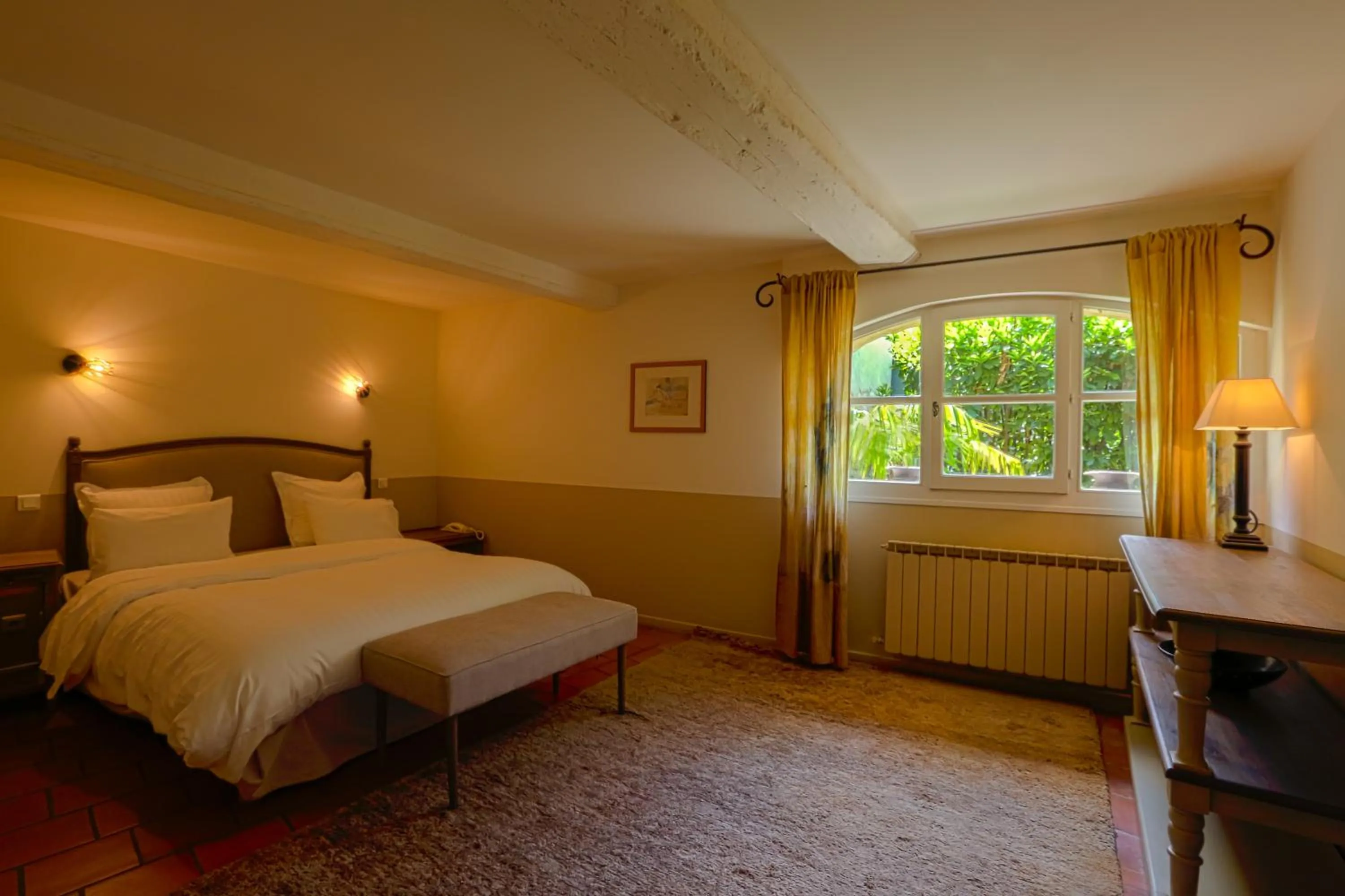 Bed in La Treille Muscate