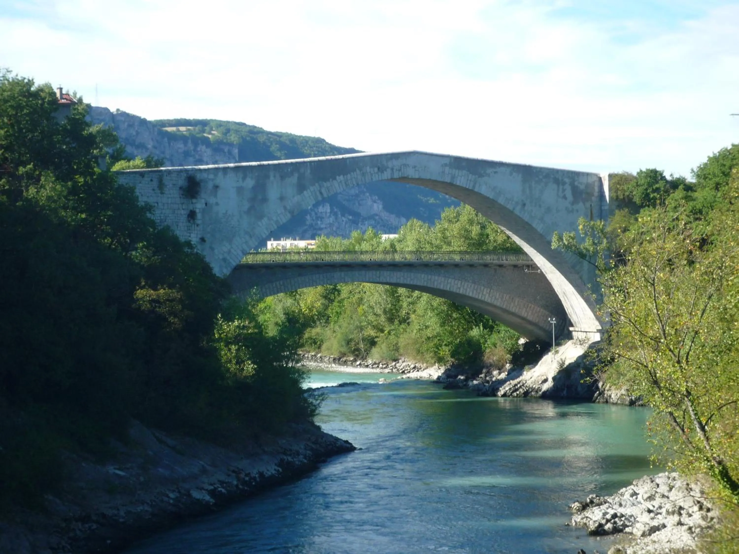 Nearby landmark in The Originals City, Hôtel Villancourt, Grenoble Sud