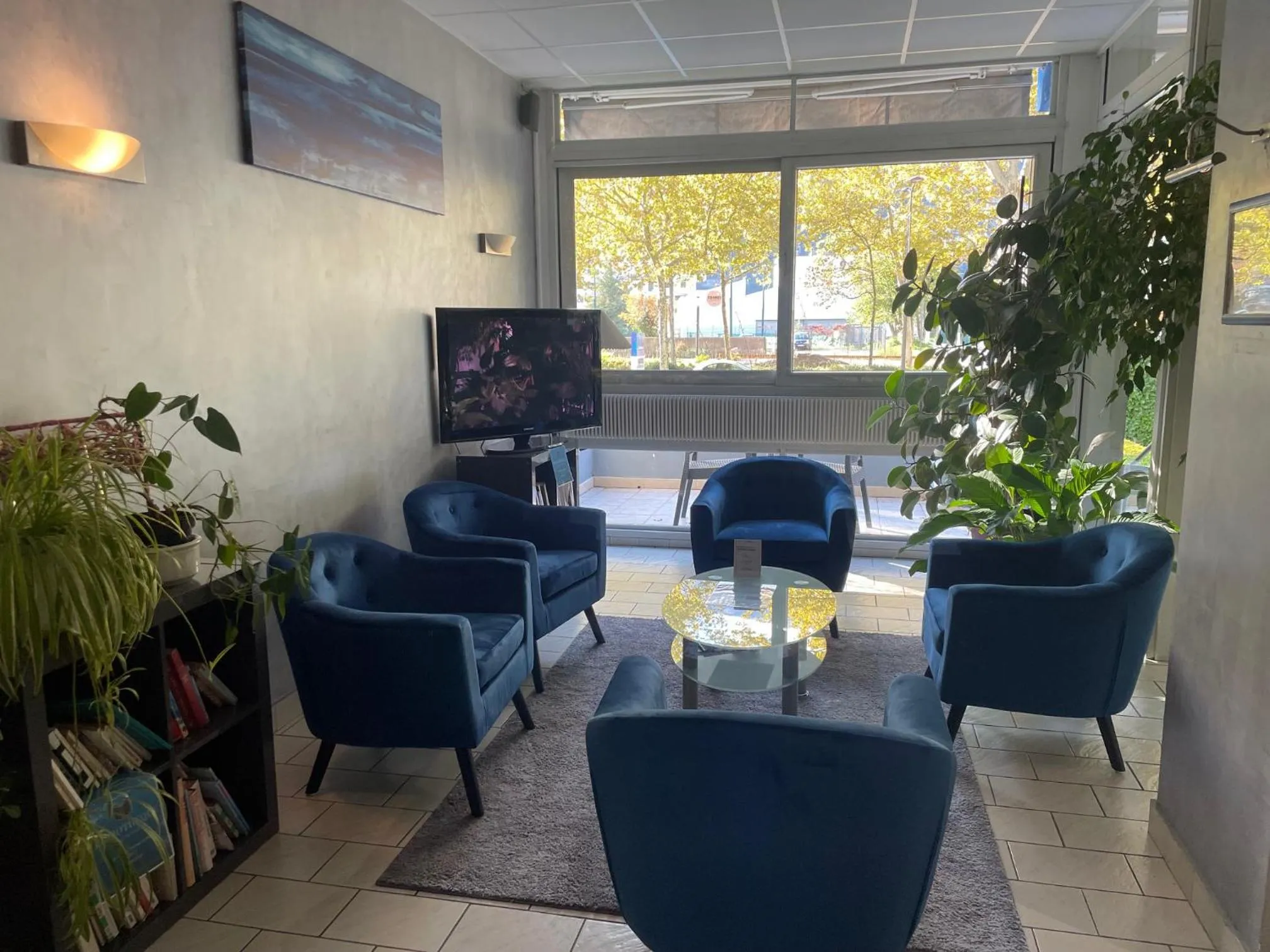 Living room in The Originals City, Hôtel Villancourt, Grenoble Sud
