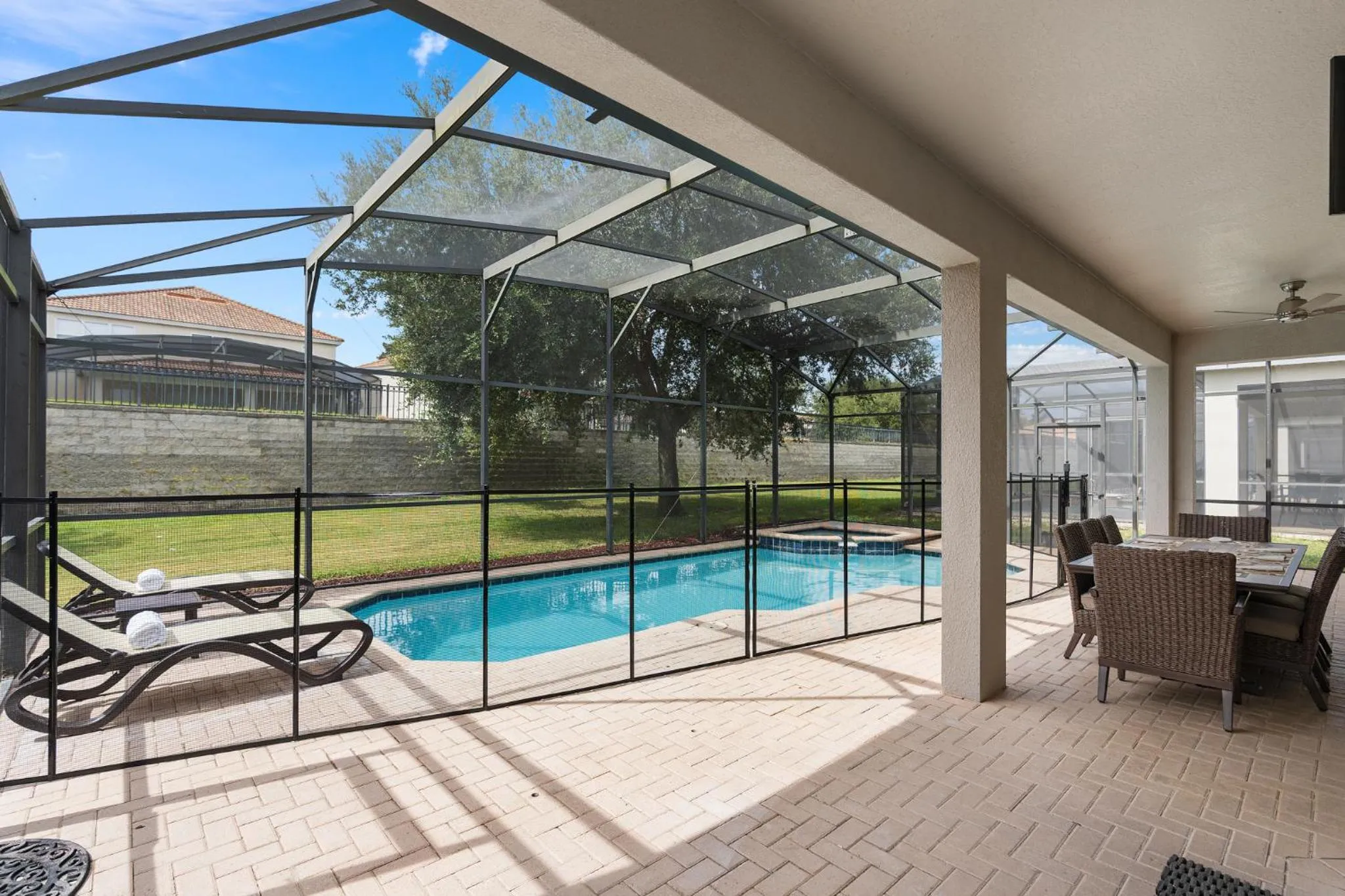 Swimming pool in WindsorHills Villa Pool Resort Amenities Minutes to Disney