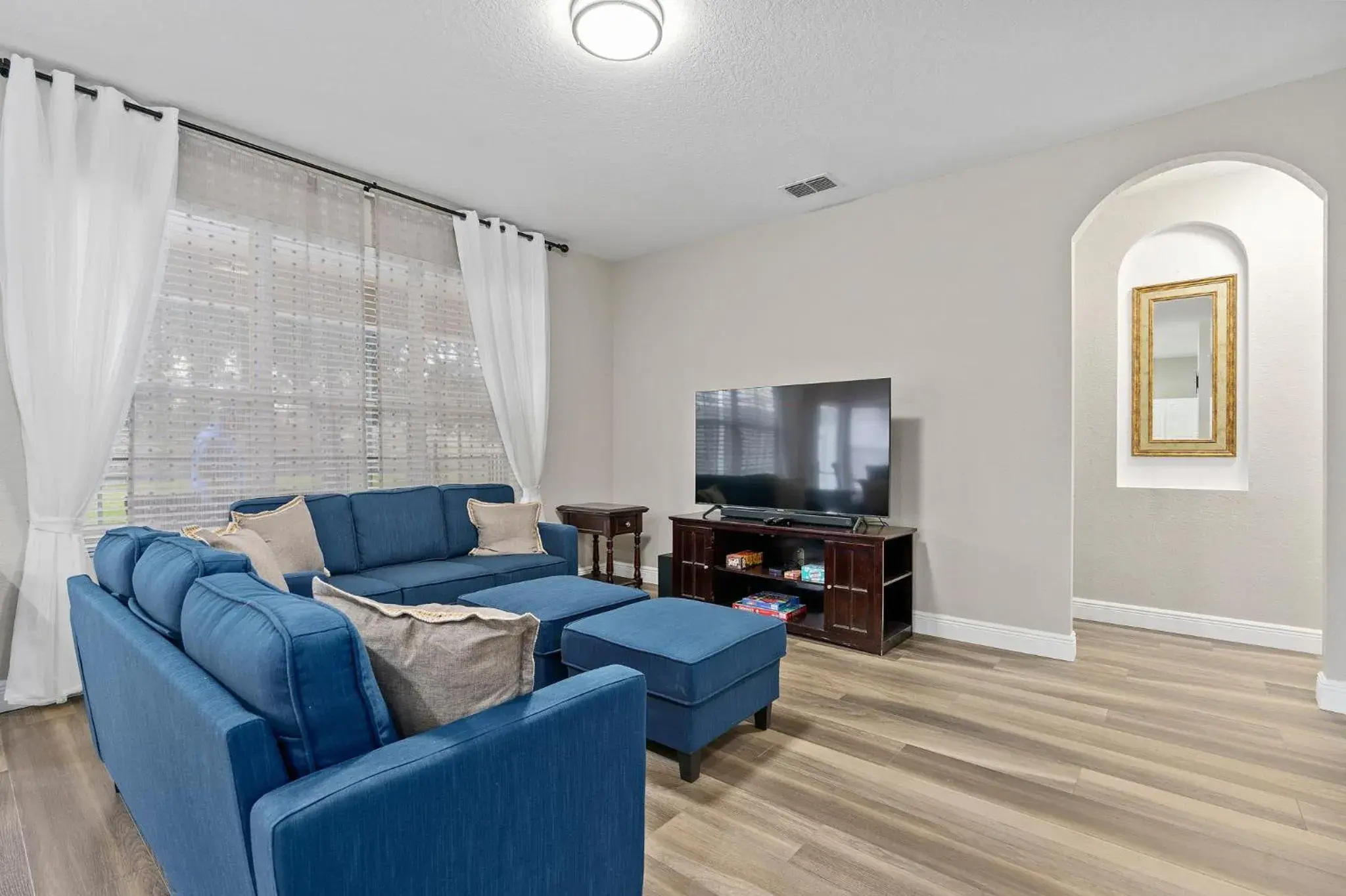 WindsorHills Villa Pool Resort Amenities Minutes to Disney WindsorHills Villa Pool Resort Amenities Minutes to Disney