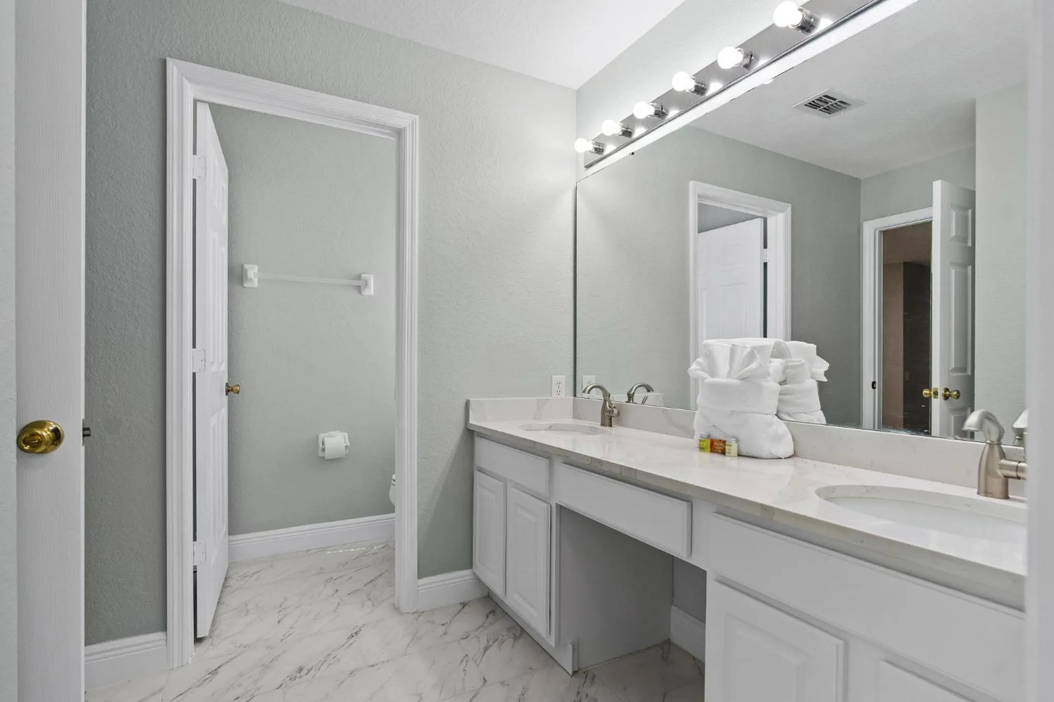 Bathroom in WindsorHills Villa Pool Resort Amenities Minutes to Disney