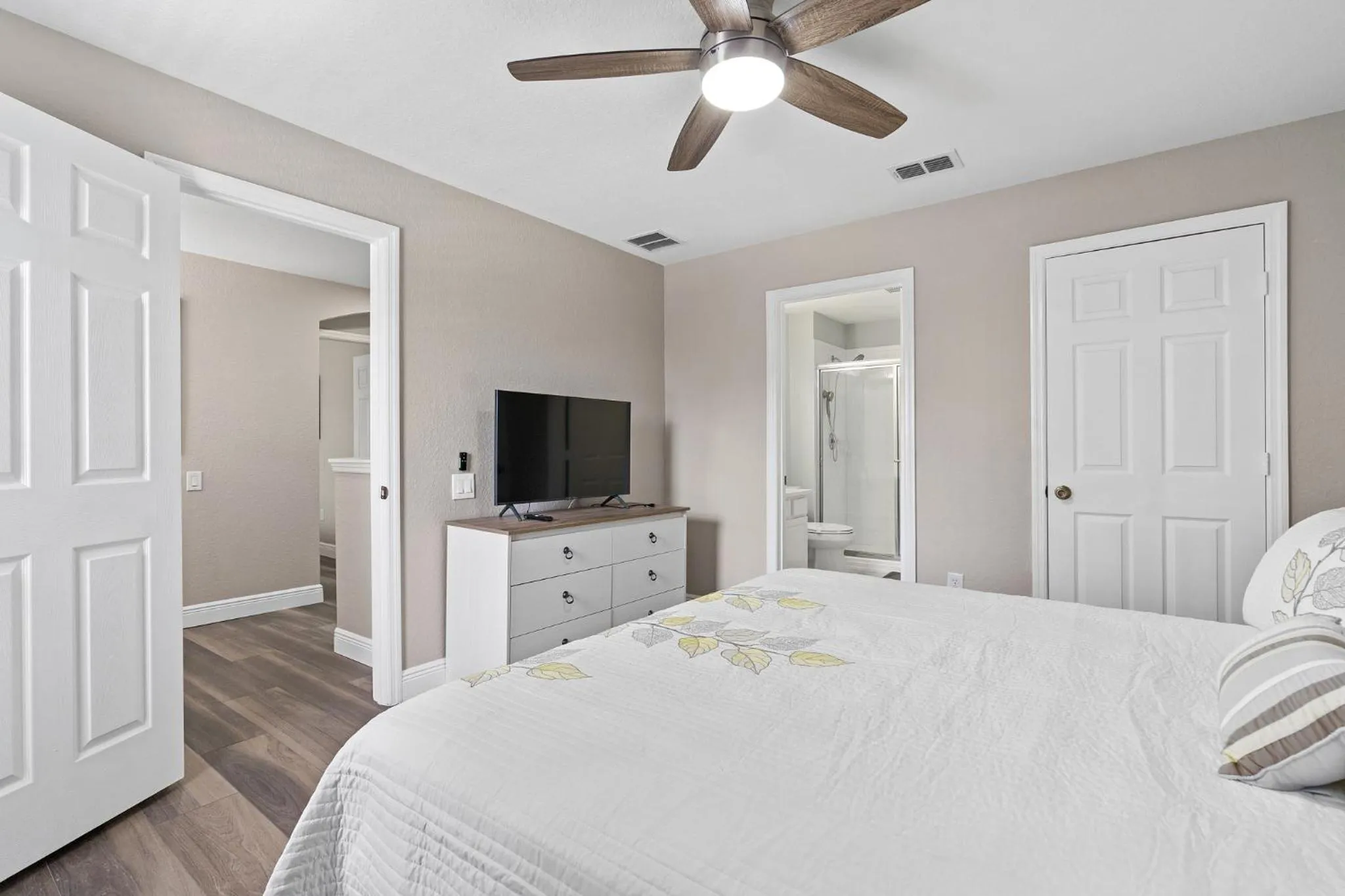 Bedroom, Bed in WindsorHills Villa Pool Resort Amenities Minutes to Disney