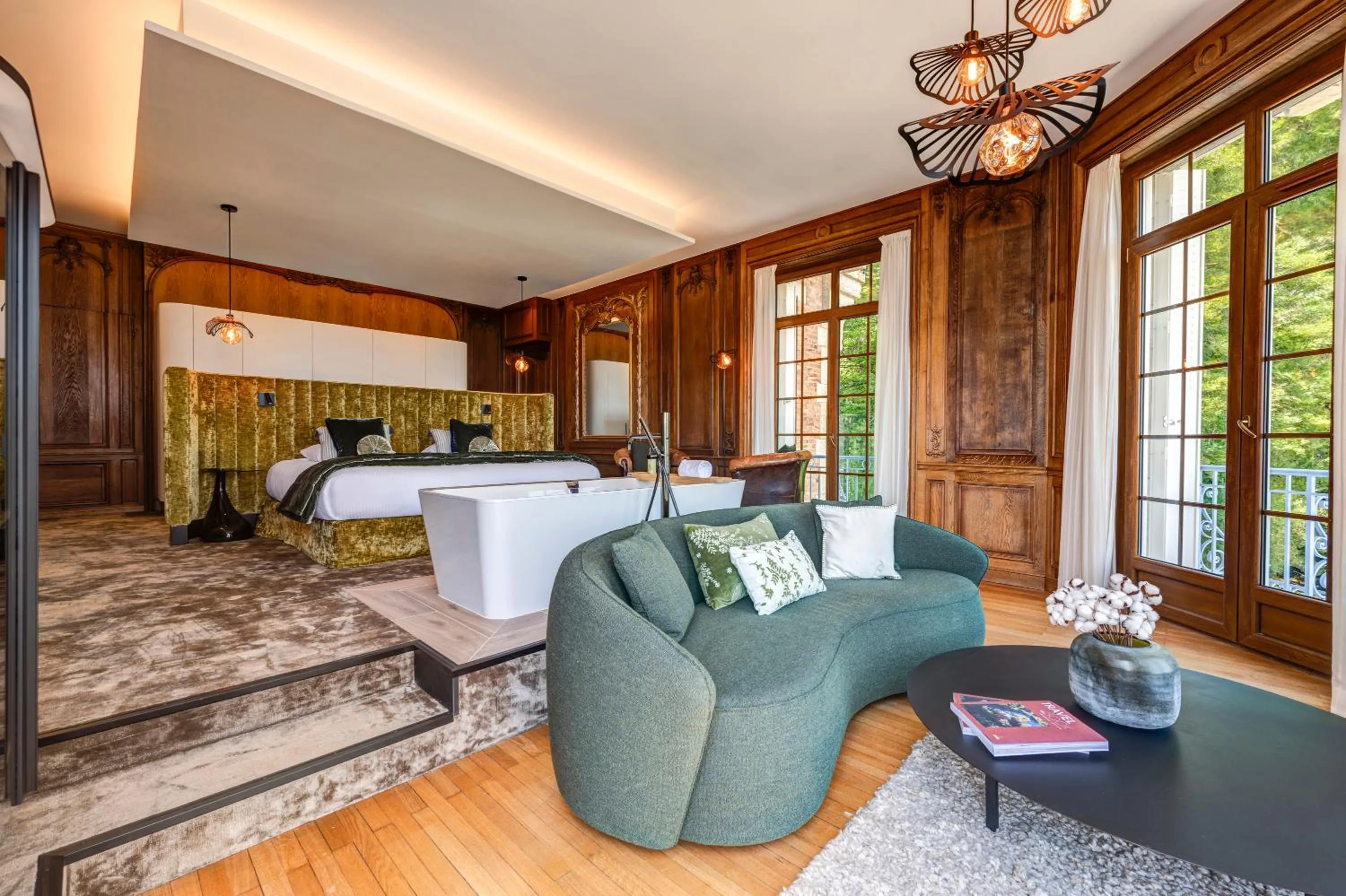 Bed in Château des Avenieres - Relais & Châteaux